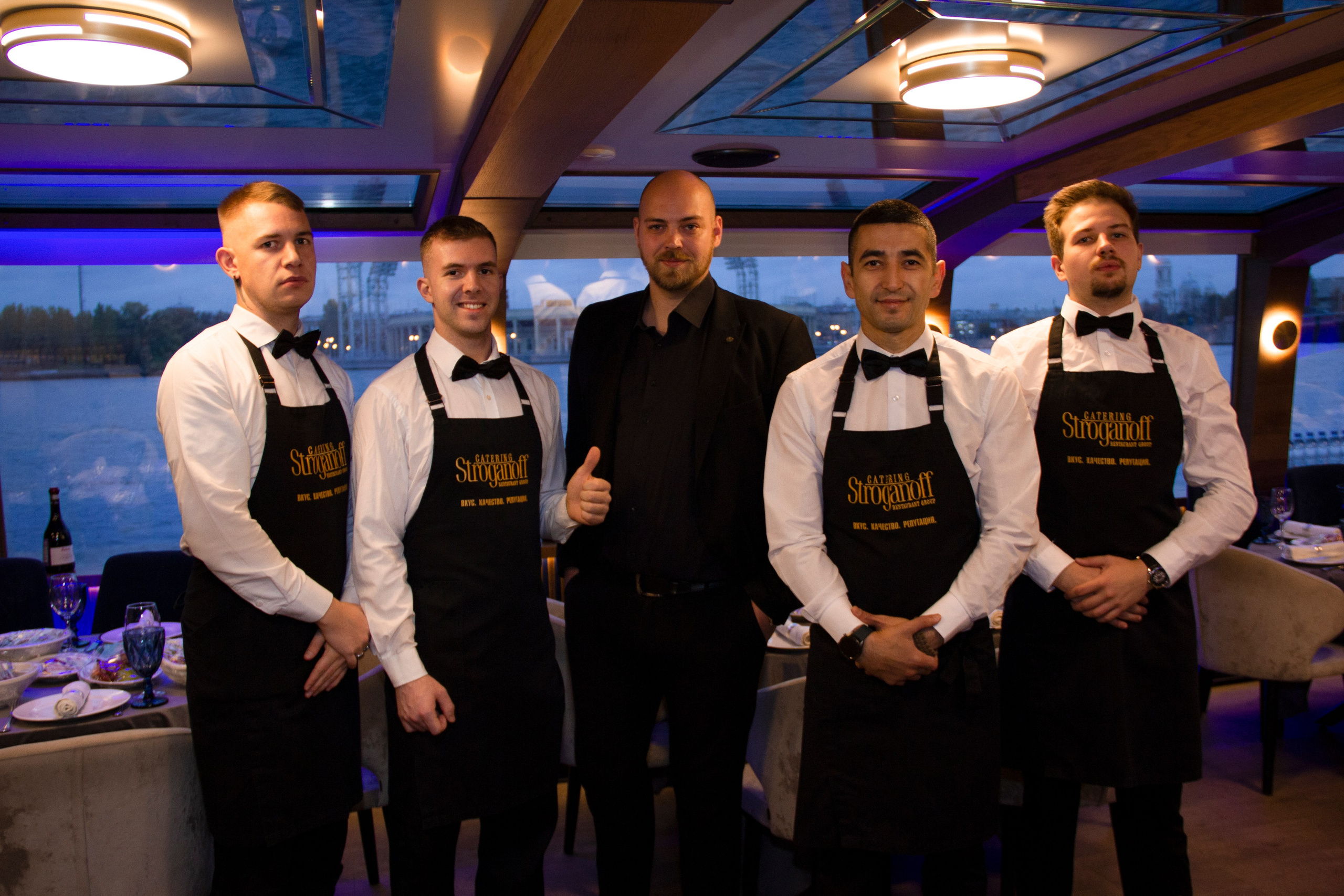 Съемка для сайта аренды катеров в Санкт-Петербурге, подготовка к свадебной прогулке по рекам и каналам. Фотограф в Санкт-Петербурге Смирнова Диана