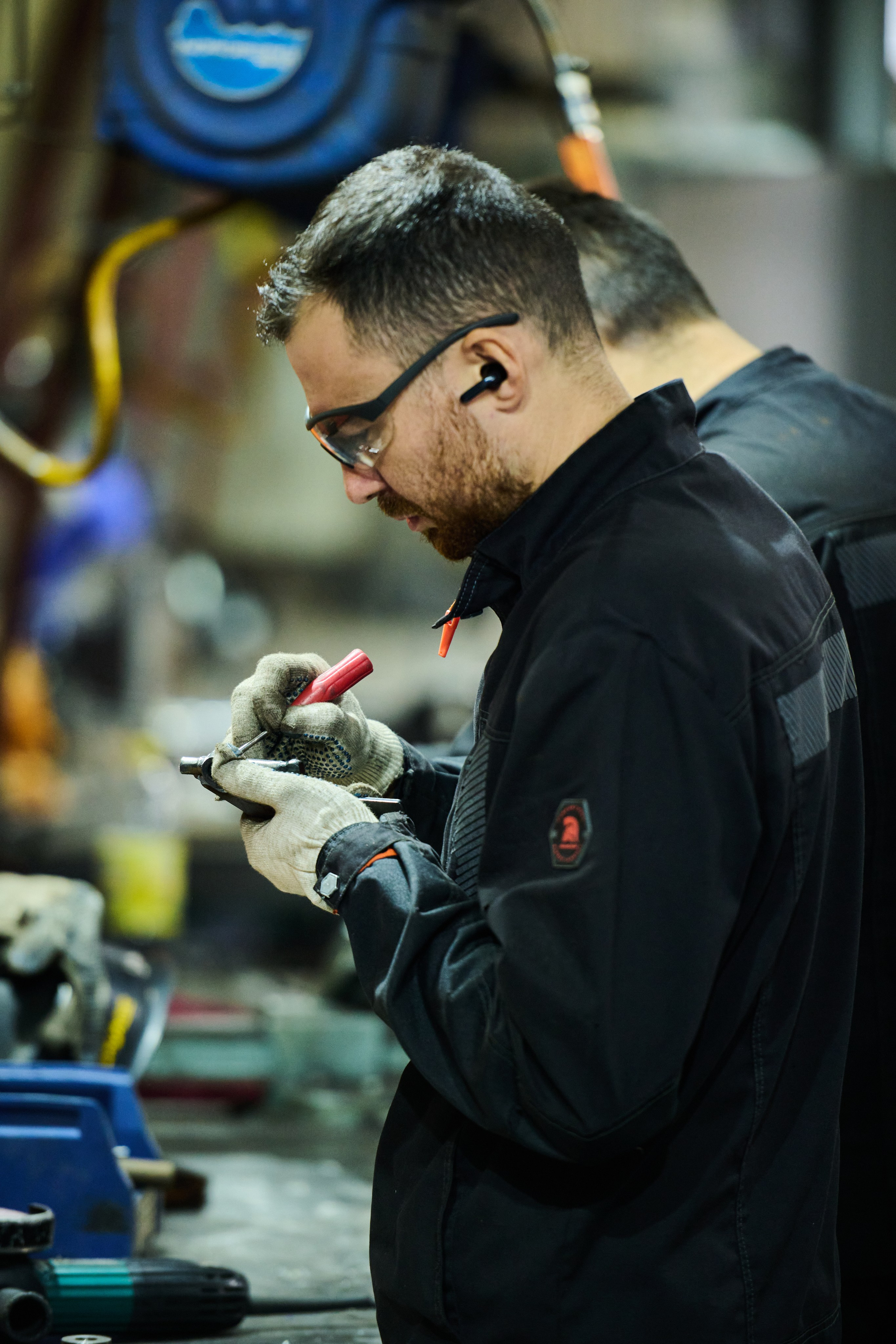 Производство внедорожников ТРОМ. Репортажный и семейный фотограф — Шелихов Сергей