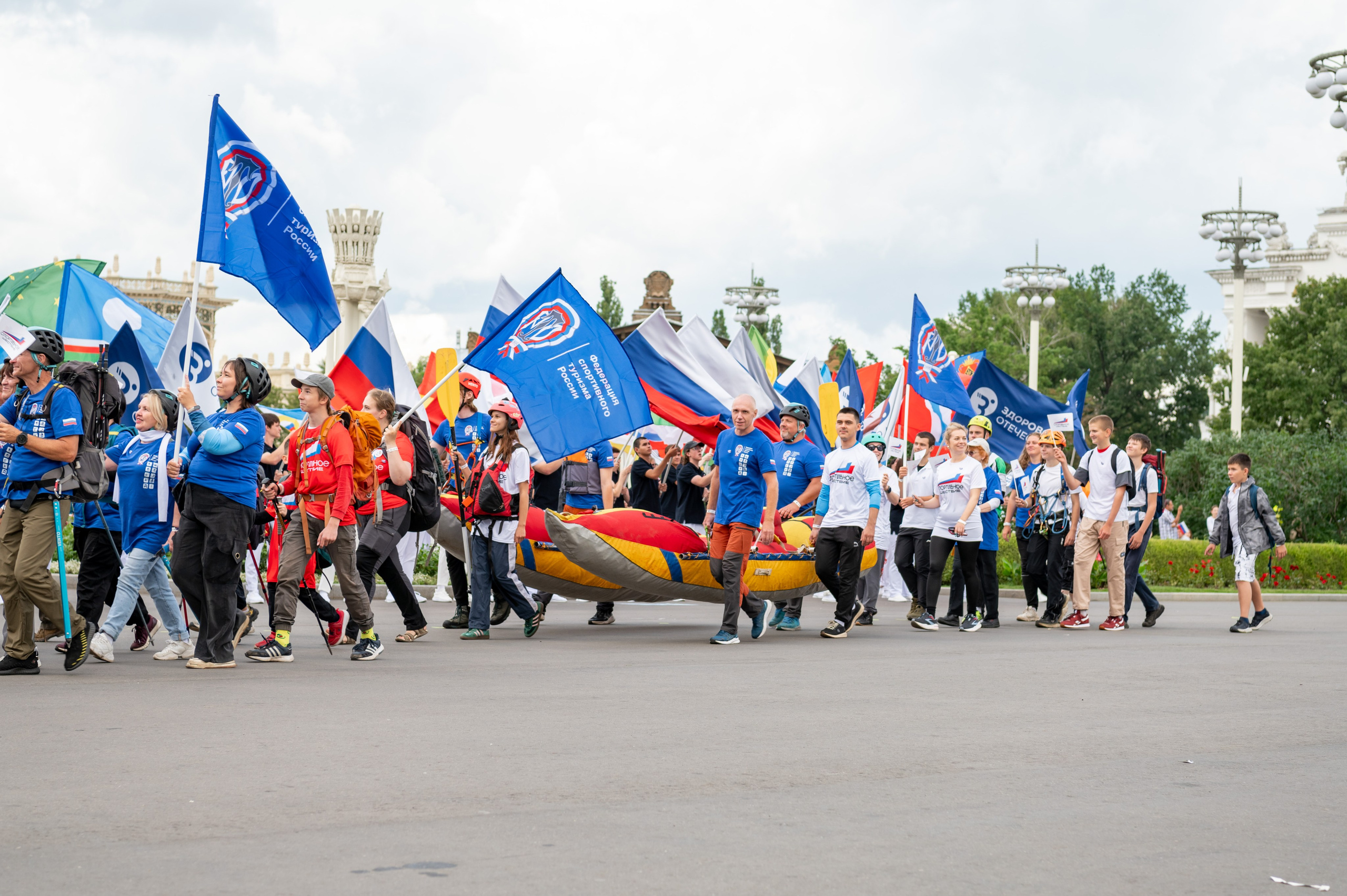 Спортивное шествие посвященное Дню физкультурника!. Детский и семейный фотограф г. Москва Оксана Катаджи