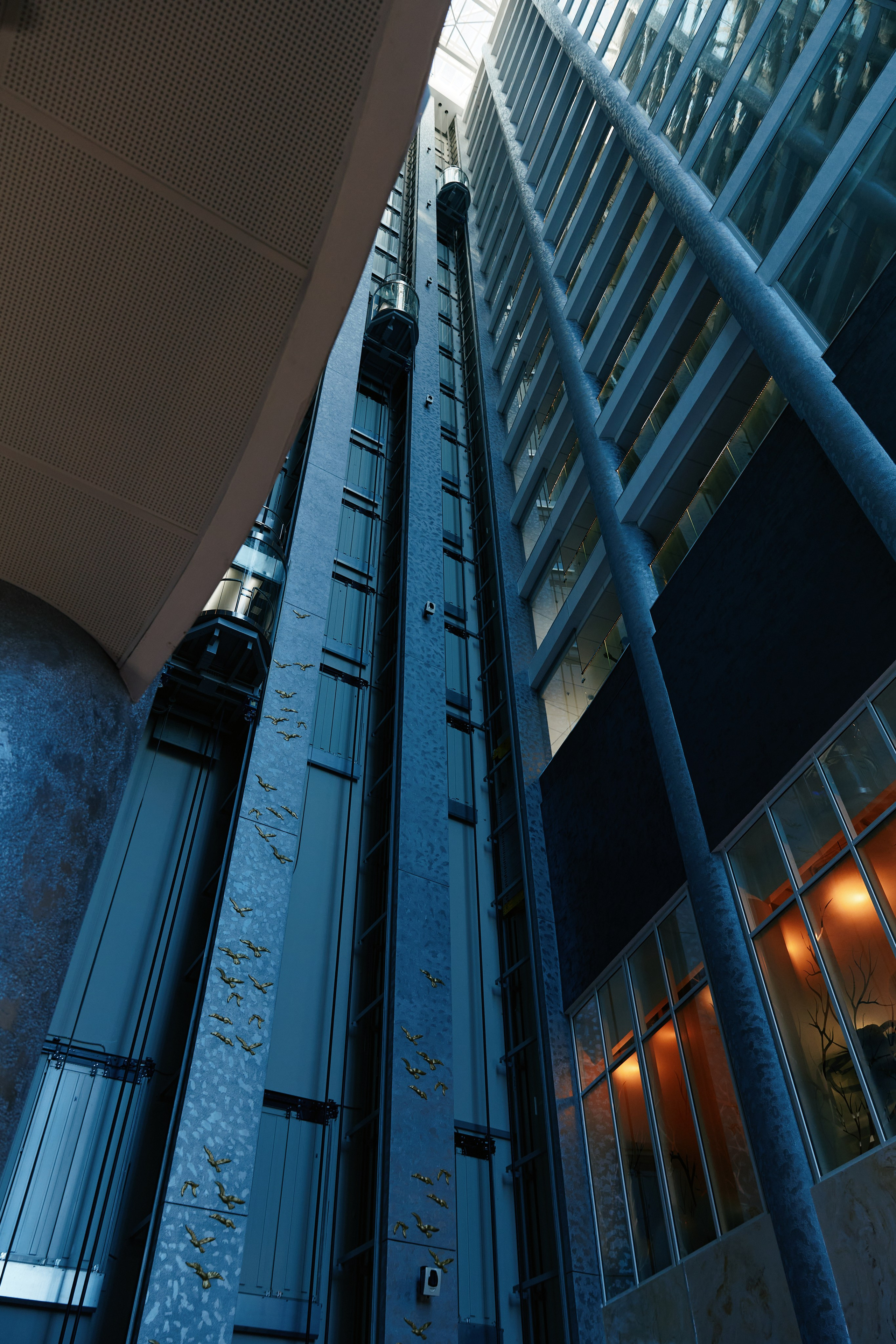 Форум Бизнес-тренды 2025 в Marriott Hotel 28.04. Свадебный репортажный фотограф краснодар максим дремов дрёмов фотосессия студия цена