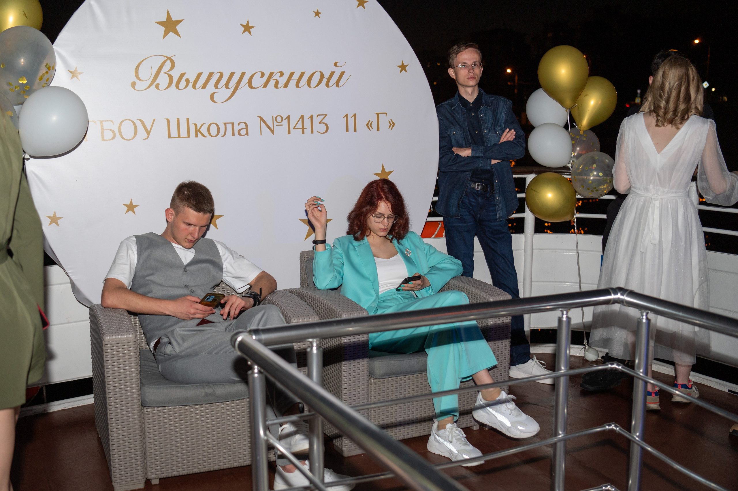 Выпускной вечер 11 класс на теплоходе. Детский и семейный фотограф г. Москва Оксана Катаджи