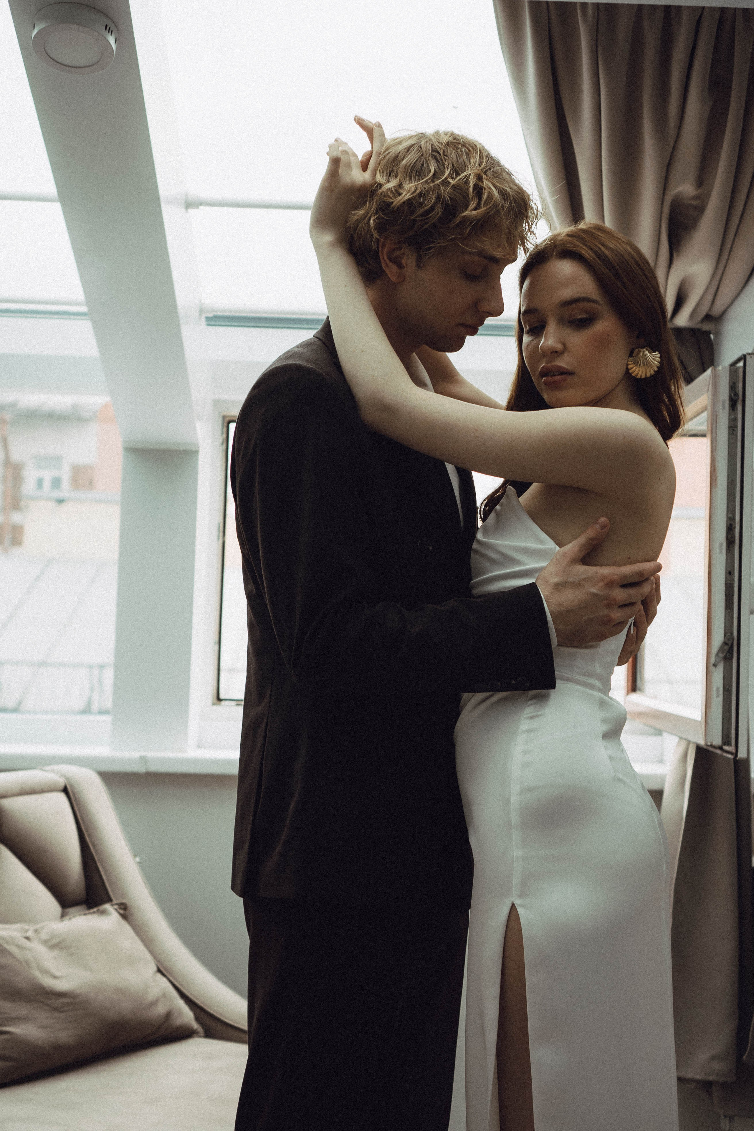 СВАДЕБНАЯ СЬЕМКА В ОТЕЛЕ. СБОРЫ ЖЕНИХА И НЕВЕСТЫ И ТАКЖЕ ТОР И ПОДГОТОВКА К ПРОГУЛКЕ. Профессиональный фотограф, Санкт-Петербург — Виктория Богомолова