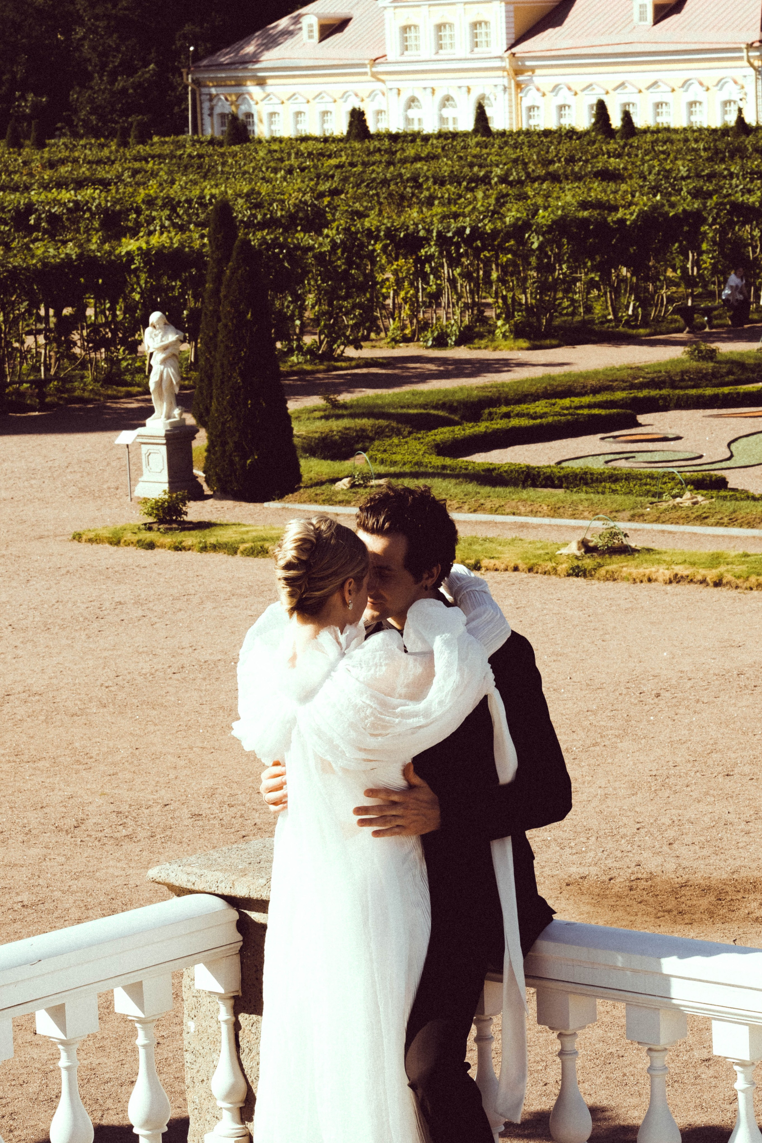 СВАДЕБНАЯ СЬЕМКА В ПАРКЕ ОРАНИЕНБАУМ. Профессиональный фотограф, Санкт-Петербург — Виктория Богомолова