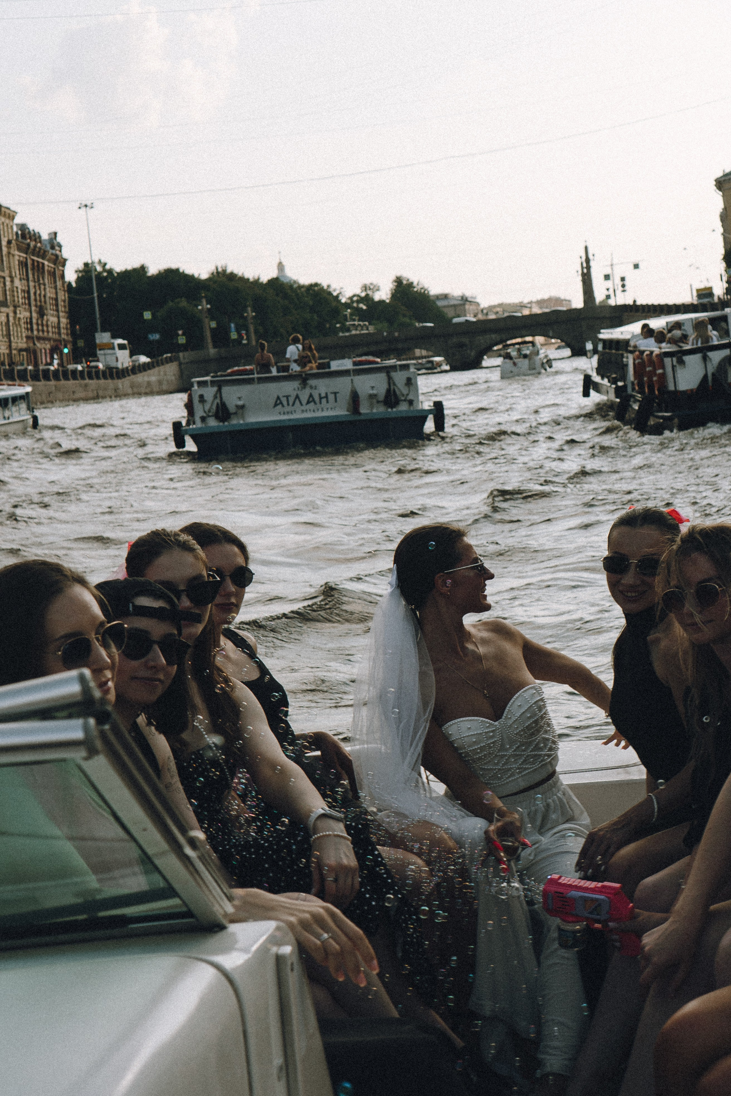 ДЕВИЧНИК НА КАТЕРЕ. Профессиональный фотограф, Санкт-Петербург — Виктория Богомолова