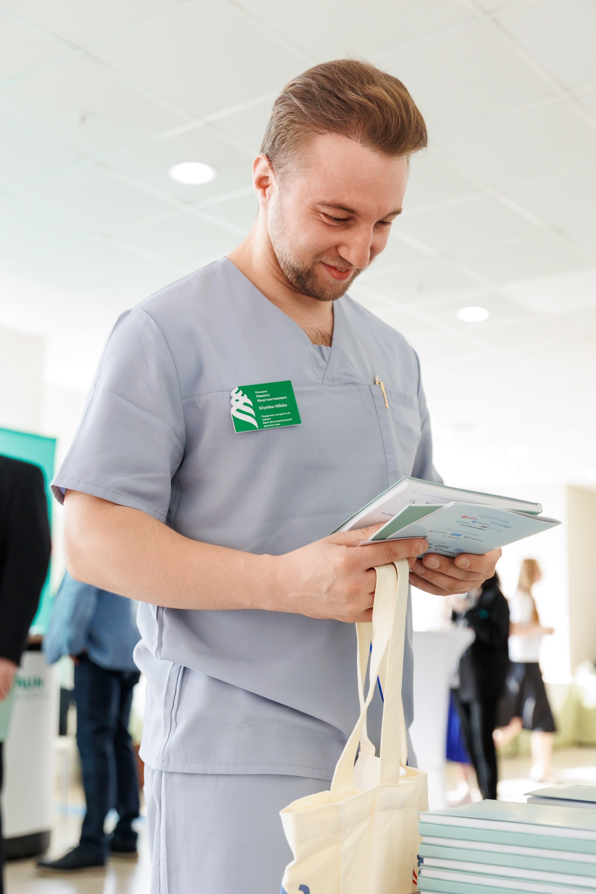 Конференция Хирургии сердца. Репортажный и студийный фотограф во Владивостоке Дударева Софья