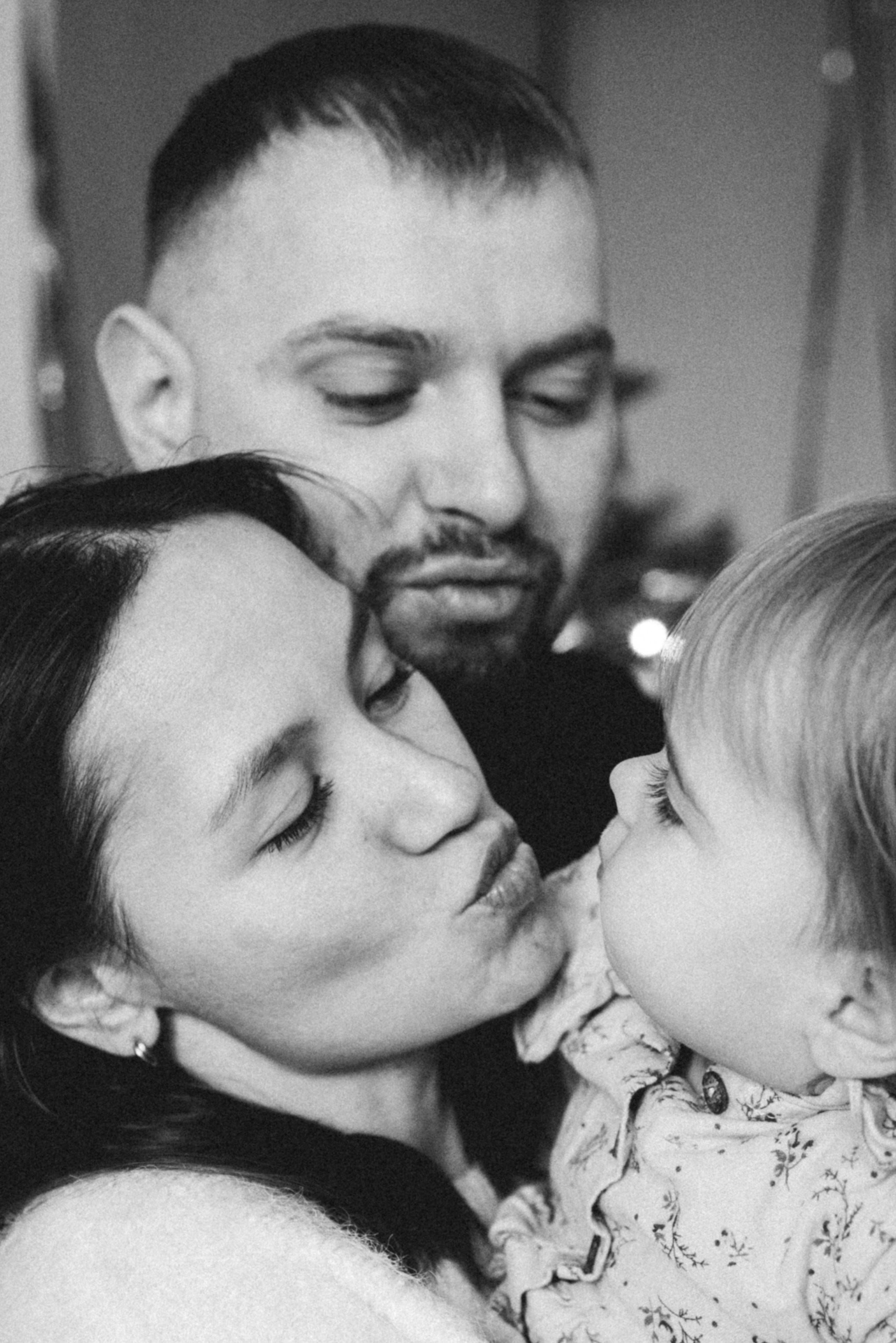 Семья — это тепло объятий и свет улыбок!. Фотограф Москва Светлана Кирюшина