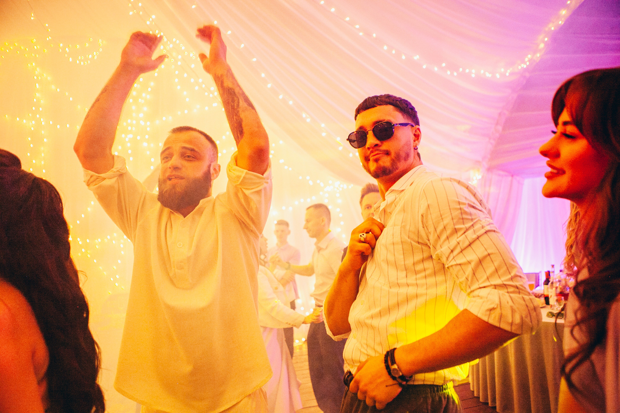 Свадебная фотосессия в отеле hartwell hotel и на патриарших прудах. Фотограф Ольга Ефремова