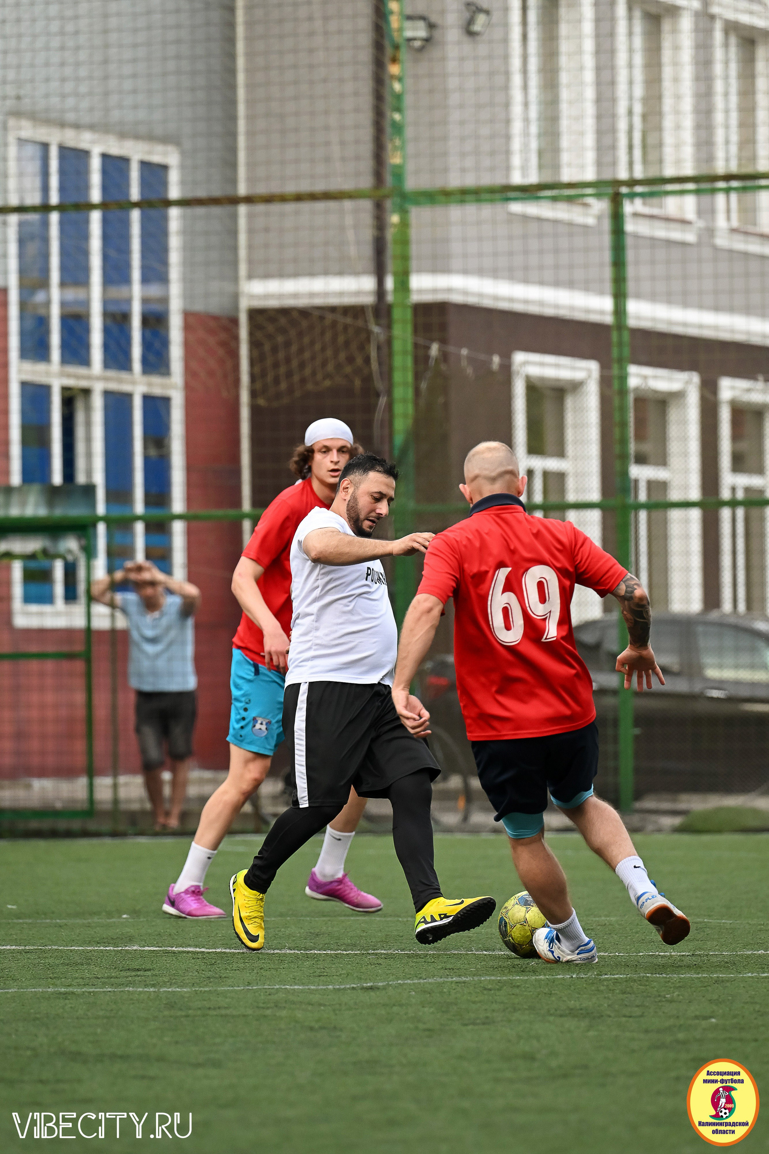 ИГРЫ МИНИ-ФУТБОЛЬНОЙ И КОРПОРАТИВНОЙ ЛИГИ. VIBECITY.RU Вайб Сити Ру Фоторепортажи Фотоотчеты Калининград