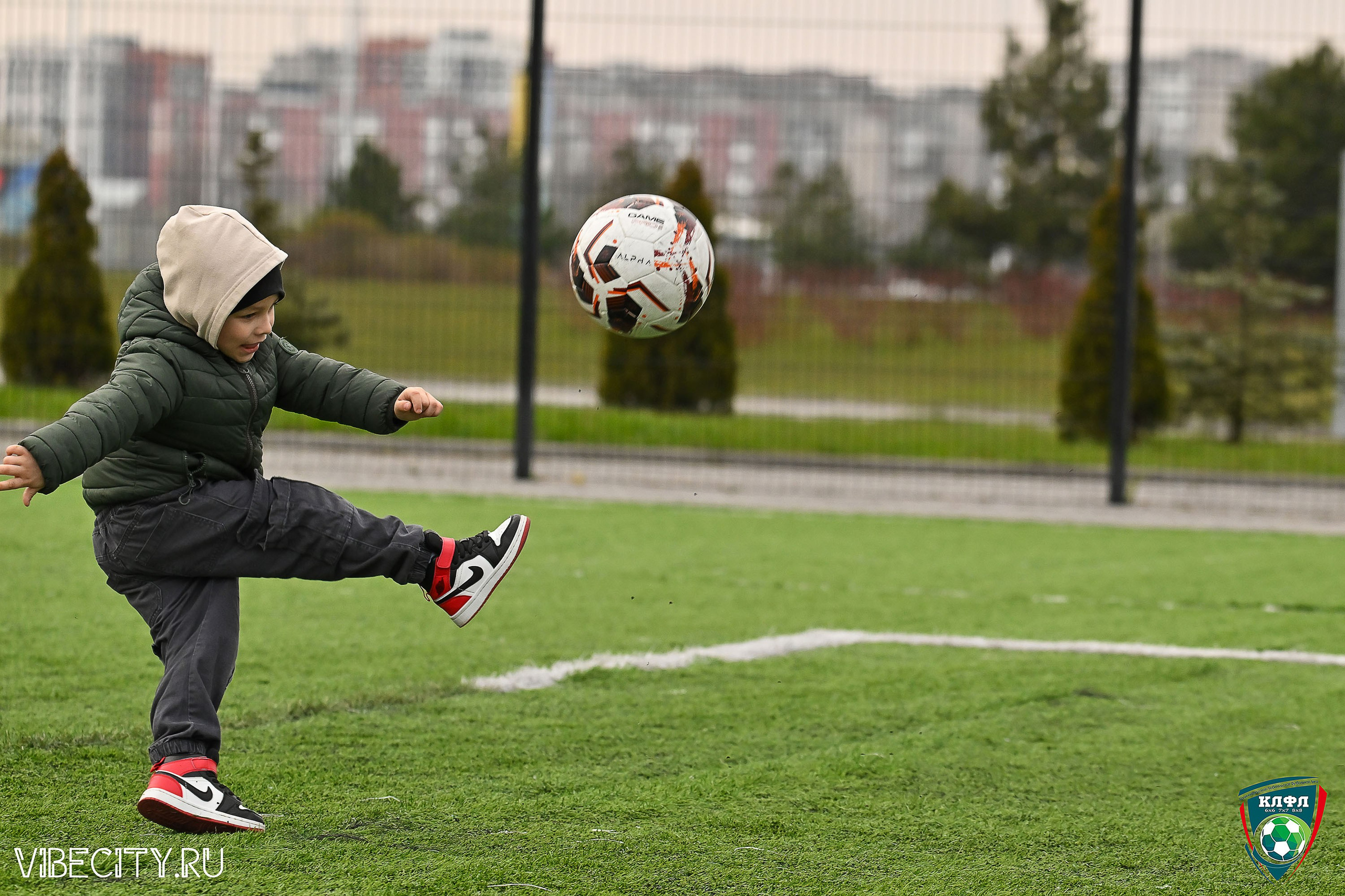 XX ЧЕМПИОНАТ КАЛИНИНГРАДСКОЙ ЛФЛ КАНЦМАРКЕТ39 сезона 2024–2025 гг. VIBECITY.RU Вайб Сити Ру Фоторепортажи Фотоотчеты Калининград