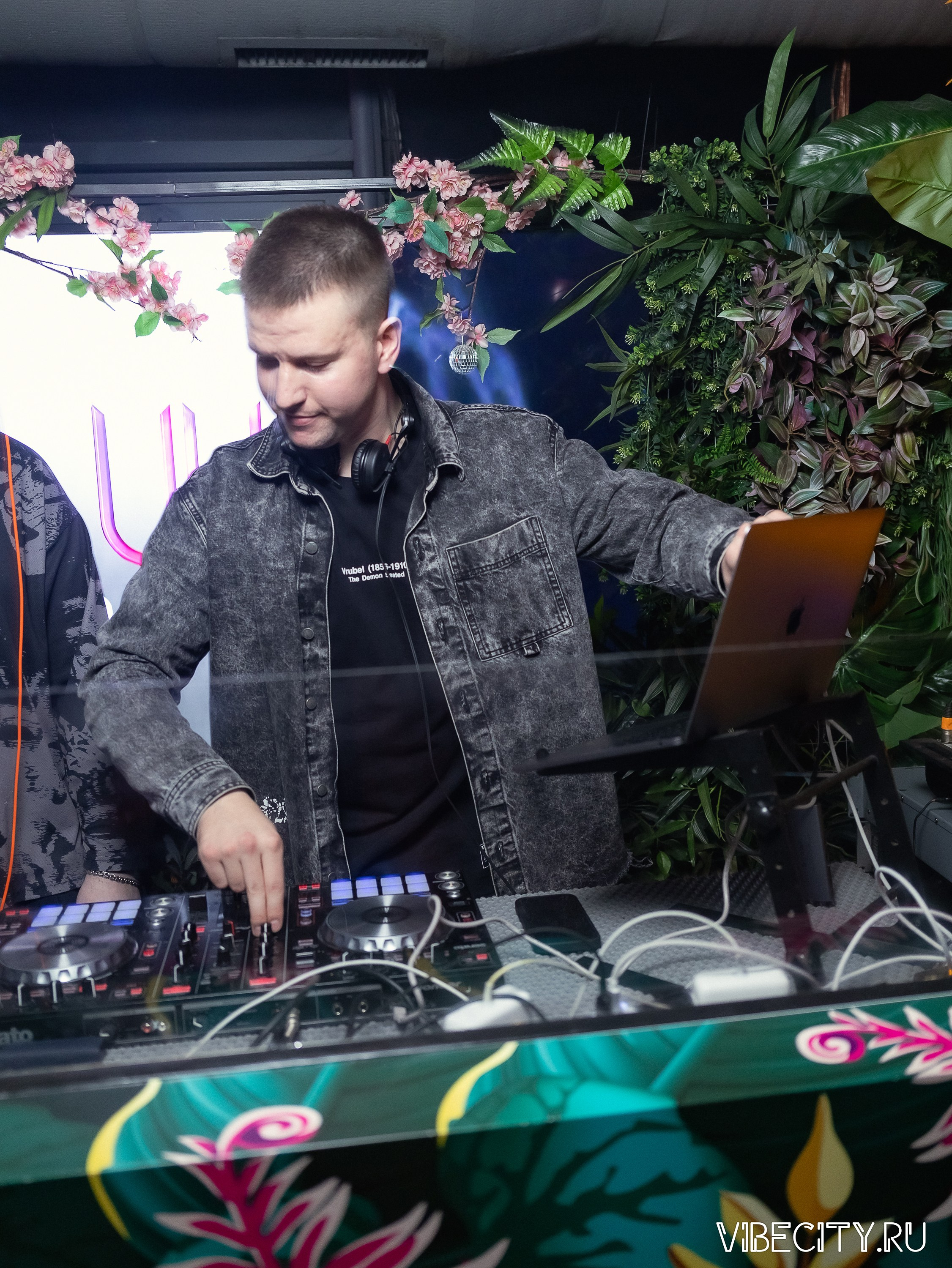 DOUBLE U. VIBECITY.RU Вайб Сити Ру Фоторепортажи Фотоотчеты Калининград