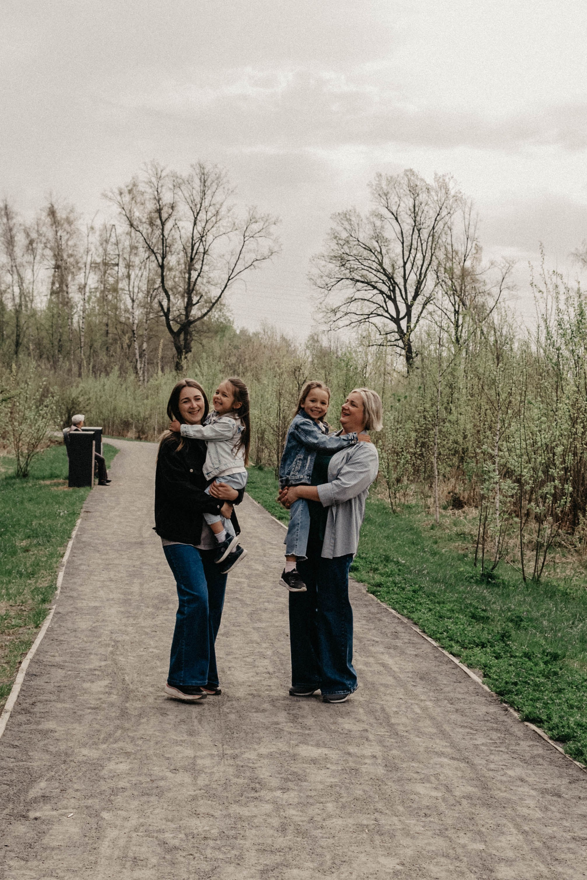 Прогулка с любимыми. Фотоссесия на природе. Семейный фотограф в Железнодорожном Масаева Елена