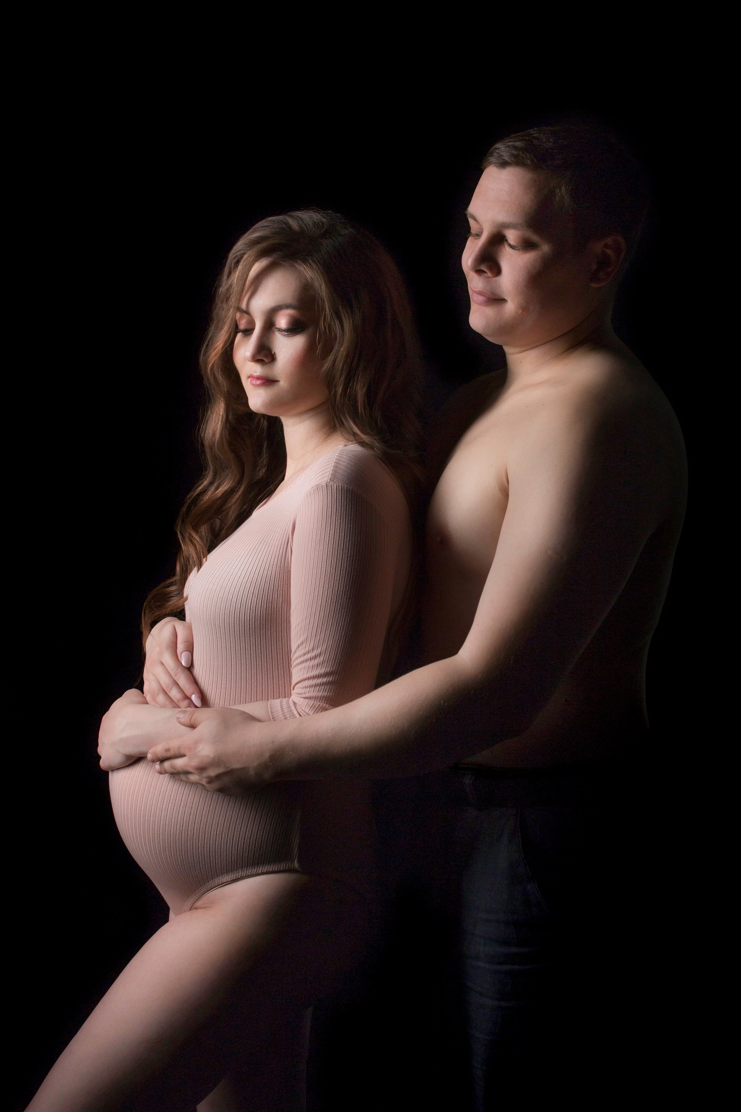 Фотосессии беременности в стиле минимализм в Кемерово. Елена Данилова фотограф беременности в Кемерово