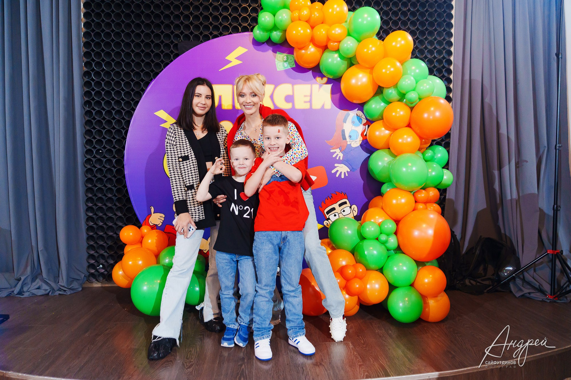 День Рождения Лёши. Лофт «Стрелка». Свадебный и семейный фотограф в Ростове-на-Дону. Андрей Сайфутдинов