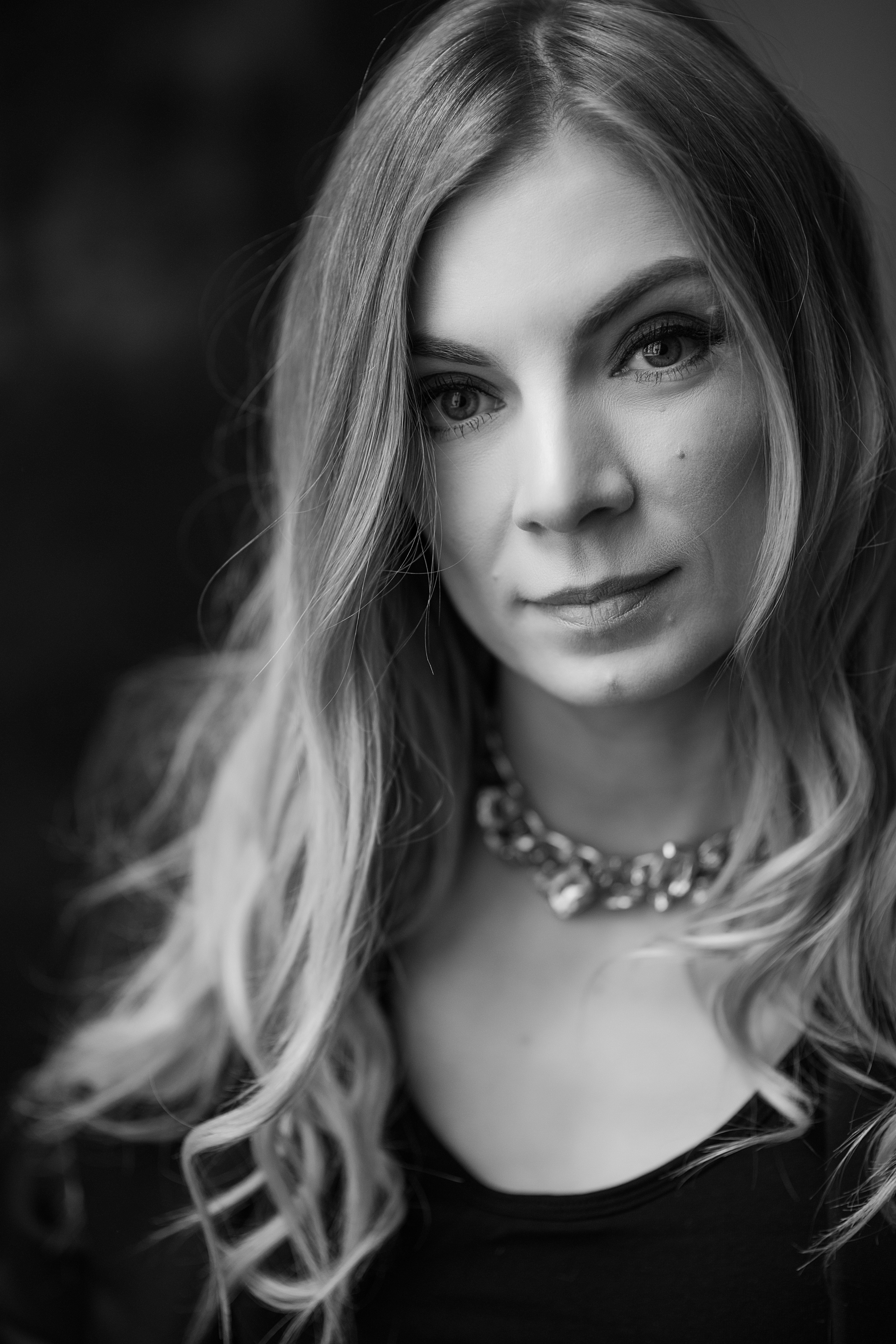 Чёрно-Белый женский портрет. Портретный фотограф в Челябинске