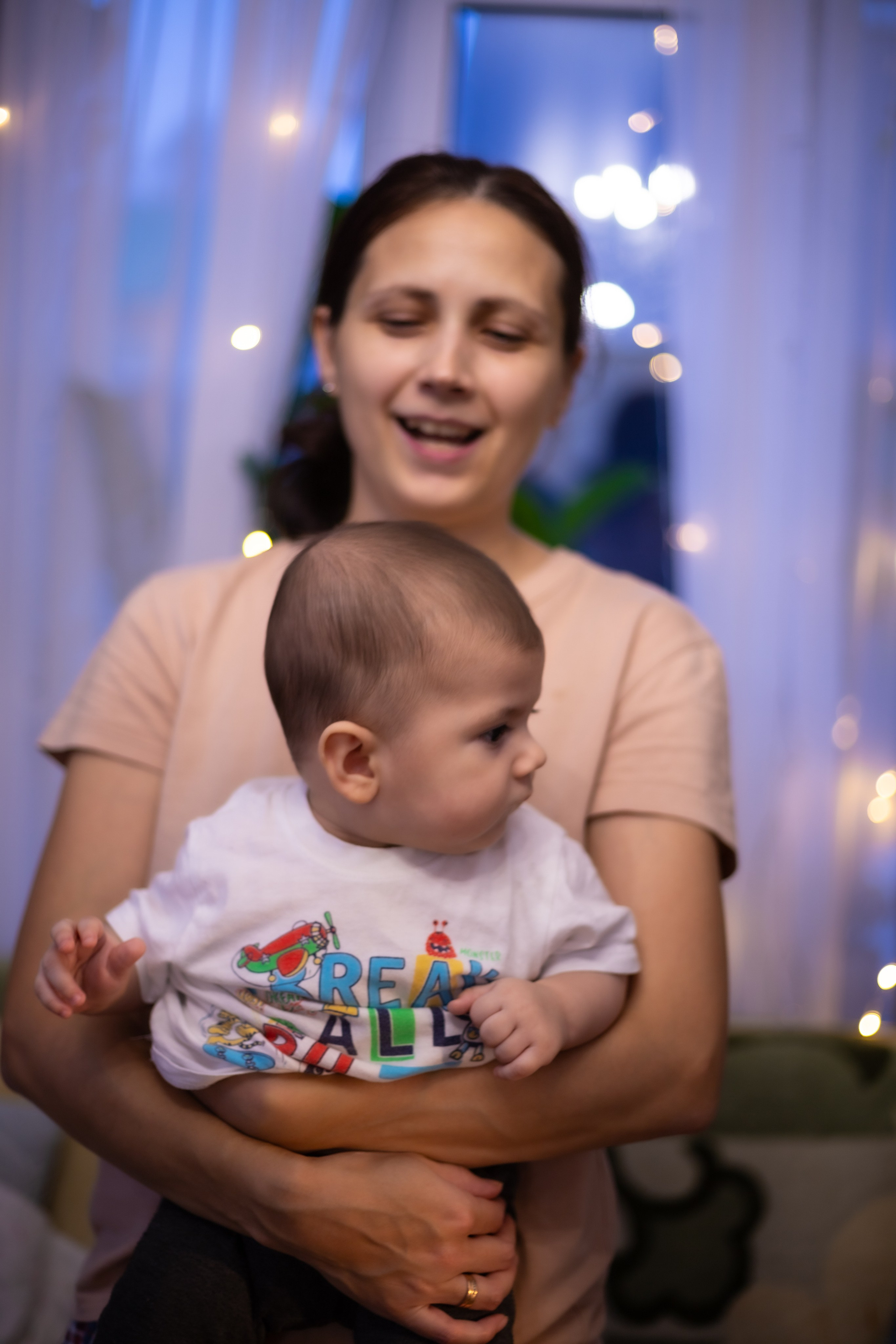 Счастливое время в окружении семьи - семейная фотосессия, которую вы будете смотреть и пересматривать. Фотограф Ольга Баранова