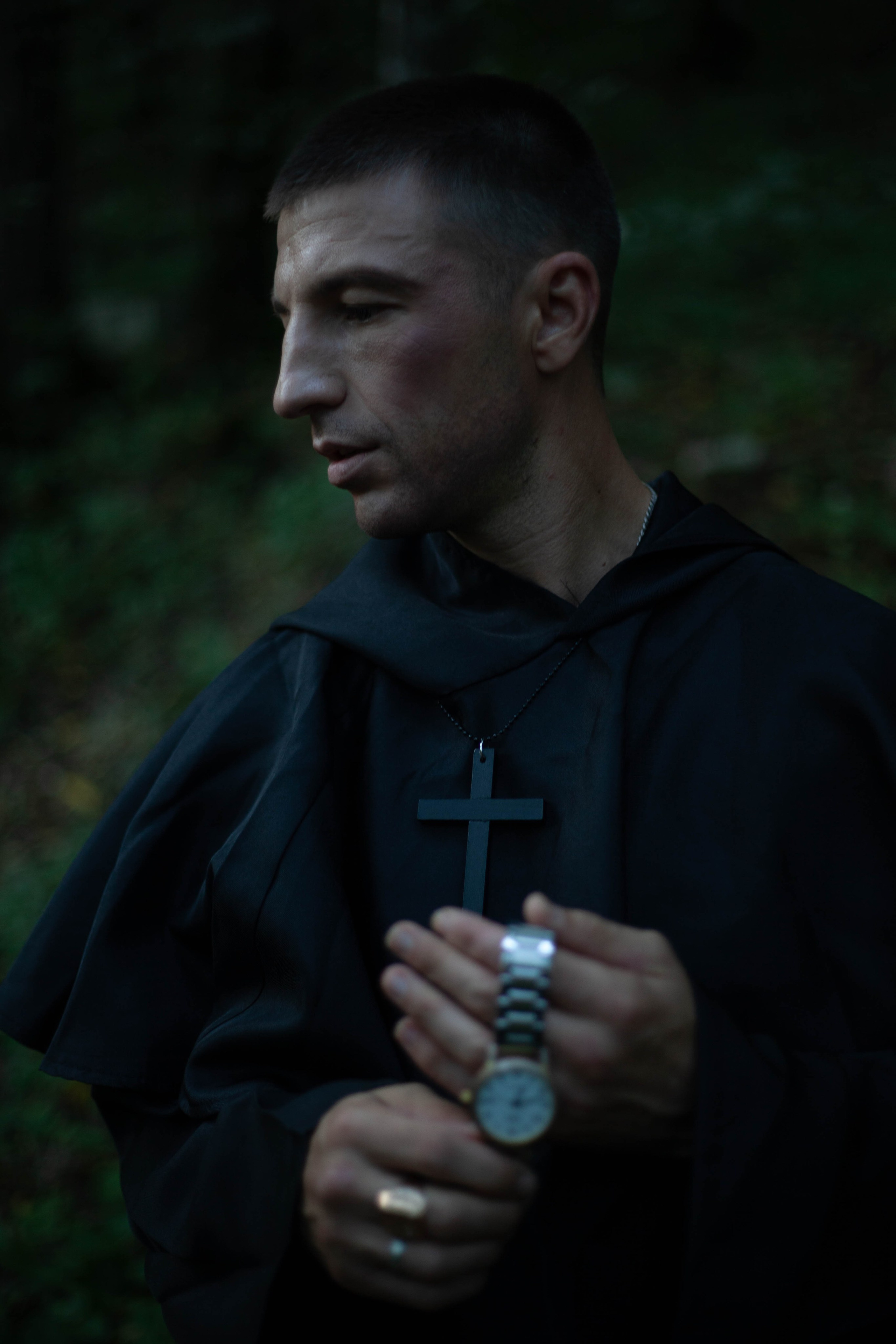 Клип. Уличный фотограф Города N