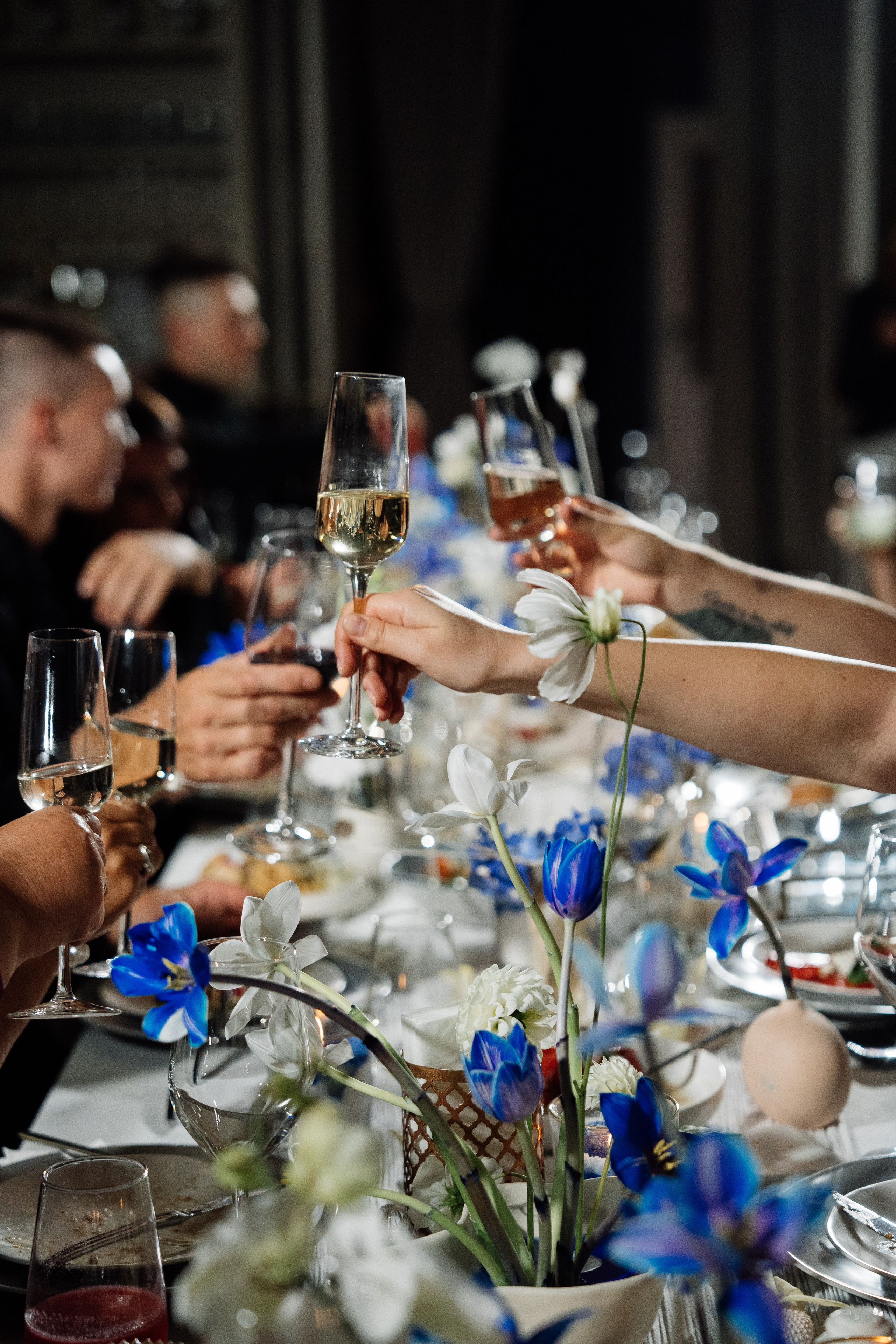 Свадьба в сошиал клабе. Свадебный фотограф организатор в Санкт-Петербурге Ассоль Опарина