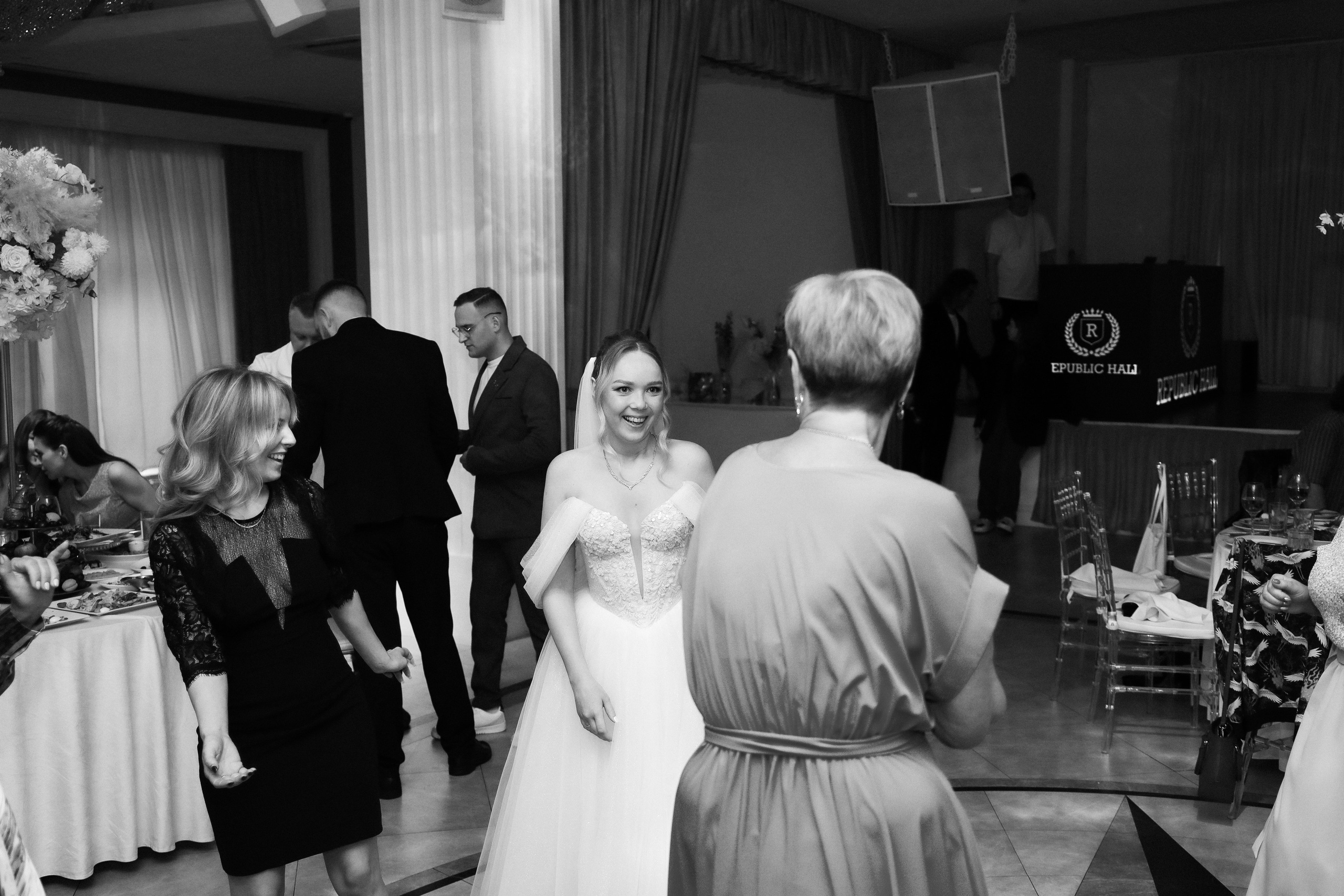 М. + И. Таганский ЗАГС + Речной вокзал и банкет. Семейный и lovestory фотограф в Москве Светлана Коняхина