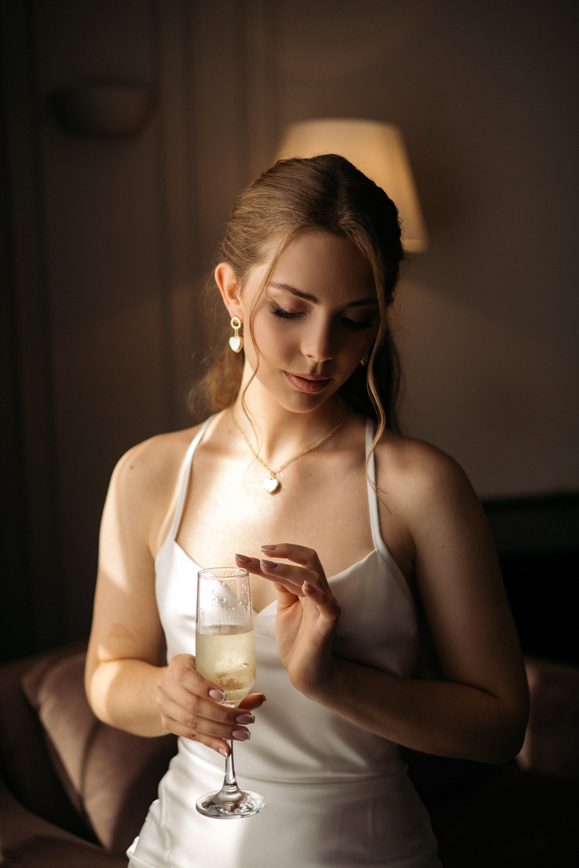 Елизавета сборы. Свадебный фотограф Церковная Алёна.Десногорск, Смоленск