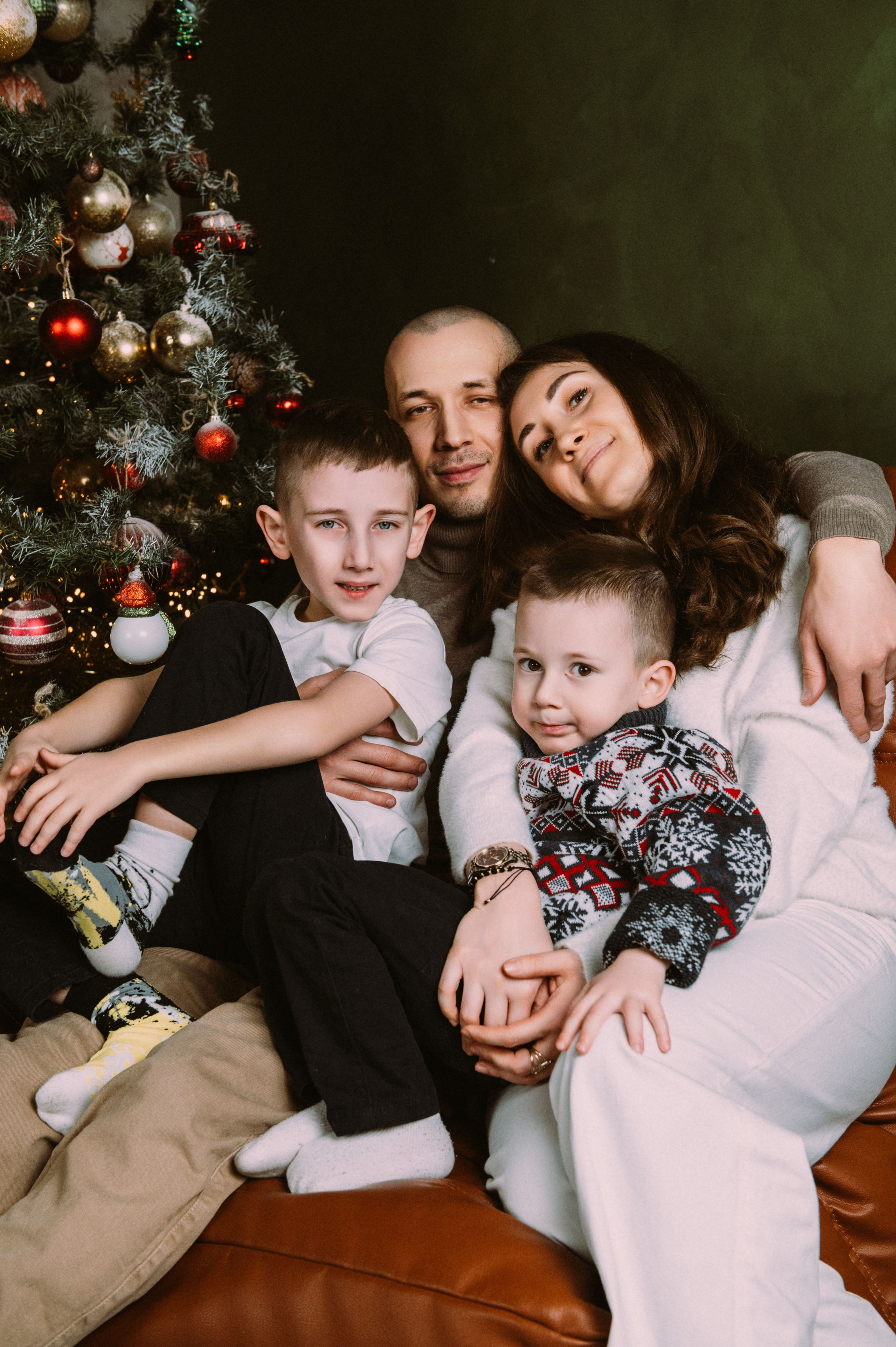 Большая семья собралась вместе на Новый год. Фотограф в Сургуте Светлана Гибадуллина
