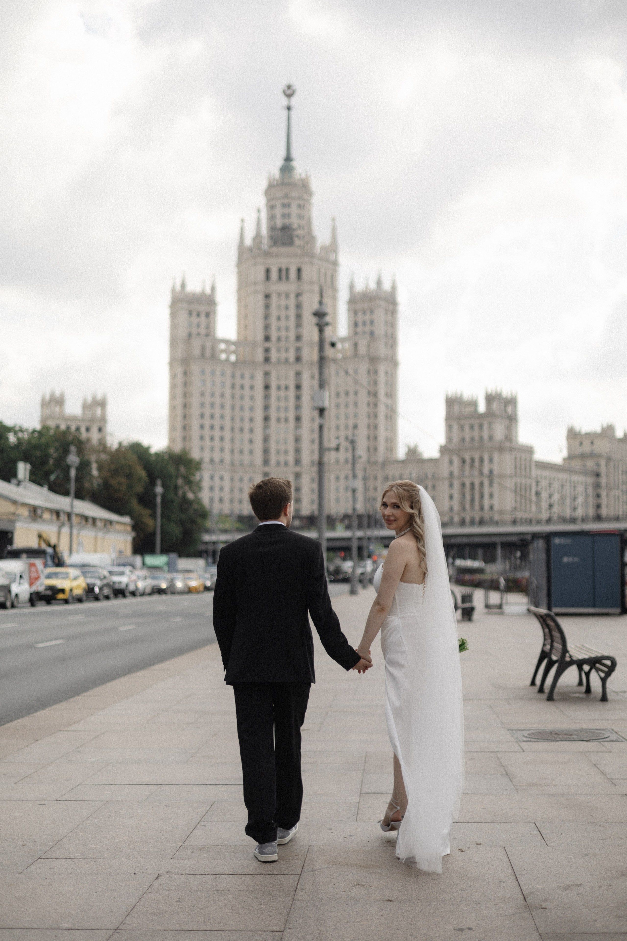 Арина и Дима. Сборы, роспись и прогулка. Свадебный и портретный фотограф в Москве Анастасия Масюк