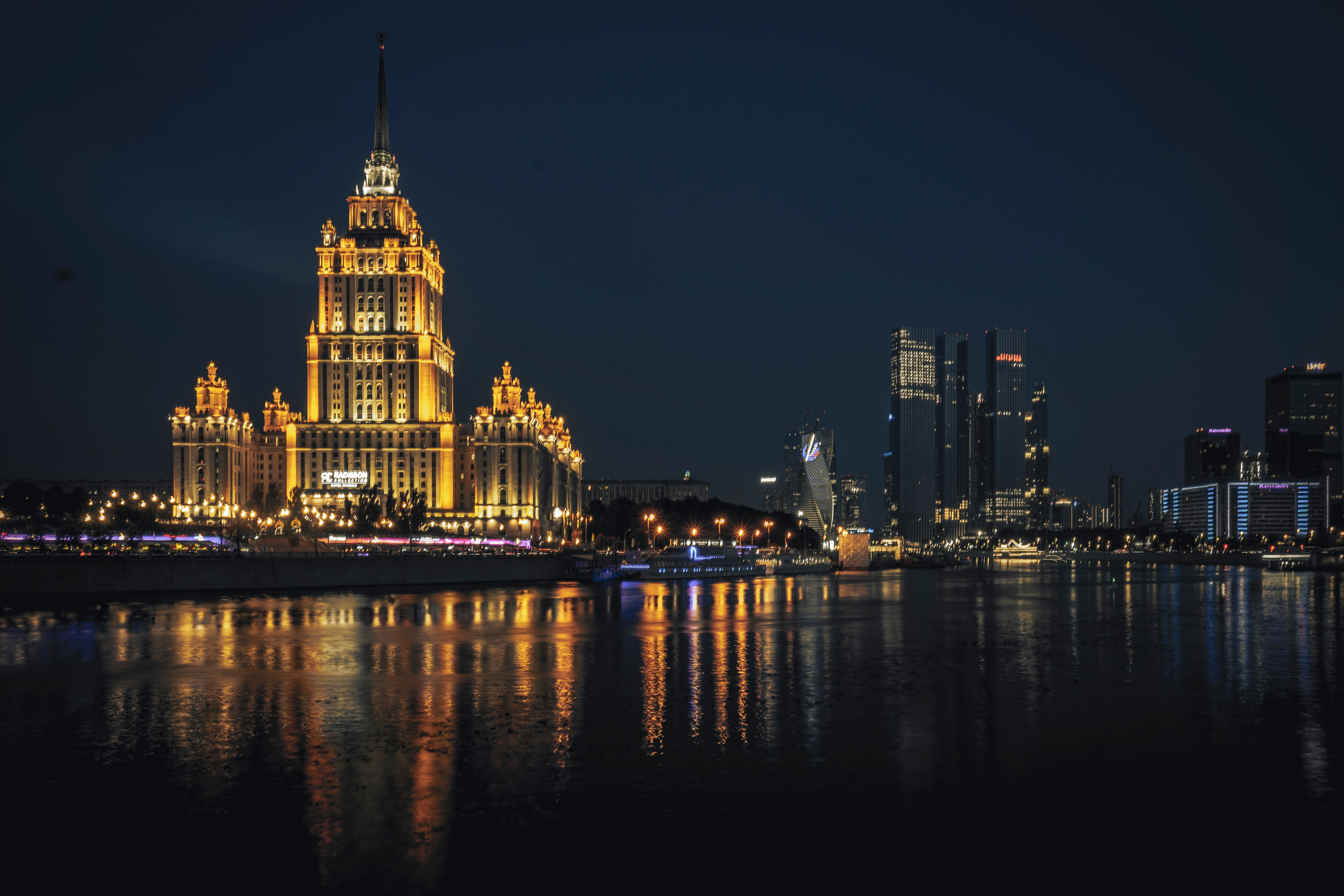 Фотопрогулка. Москва. Июль 2023. Фотограф Роман Адлер