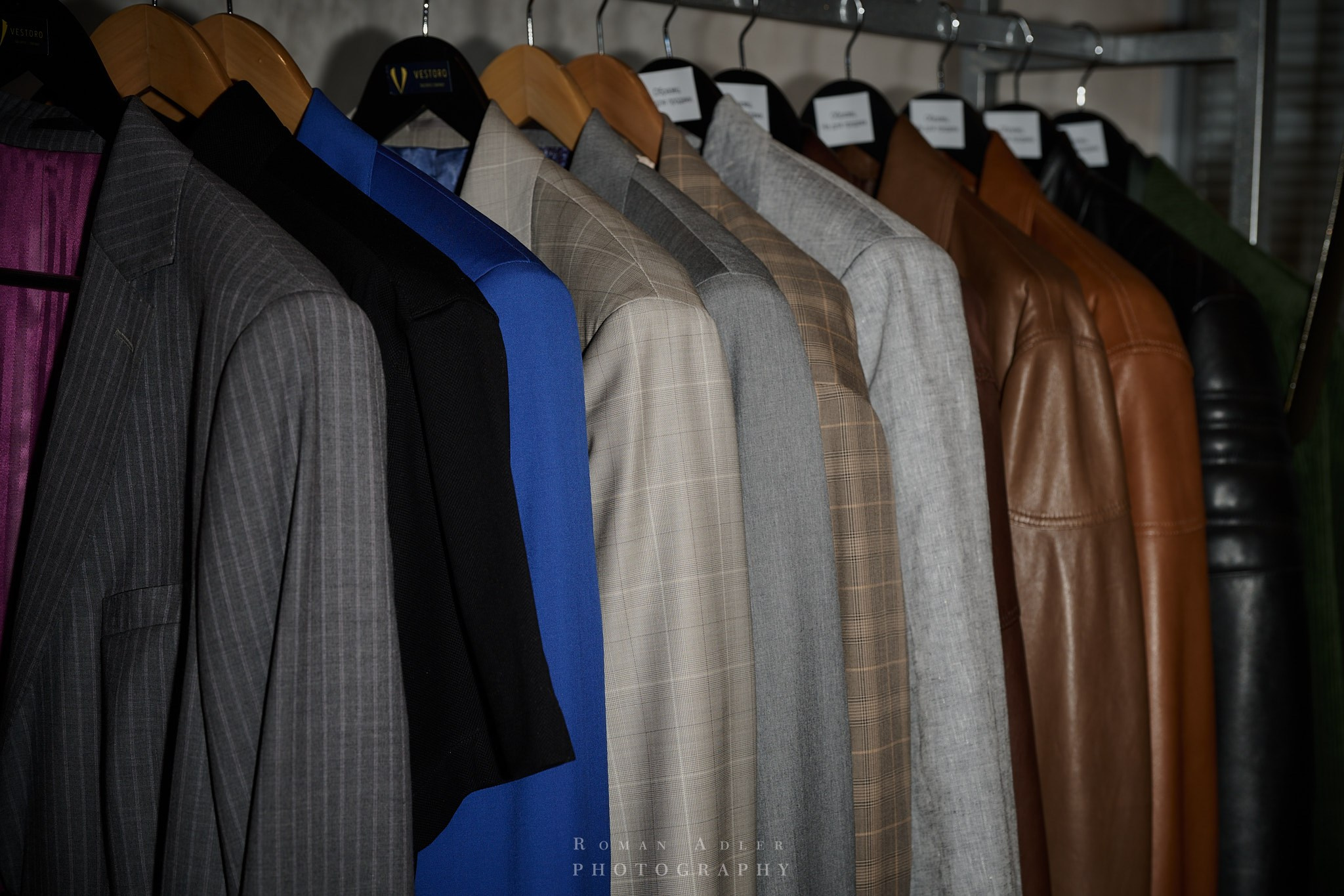 индивидуальный пошив рубашки, индивидуальный пошив одежды Москва, рубашки на заказ, фотограф Роман Адлер