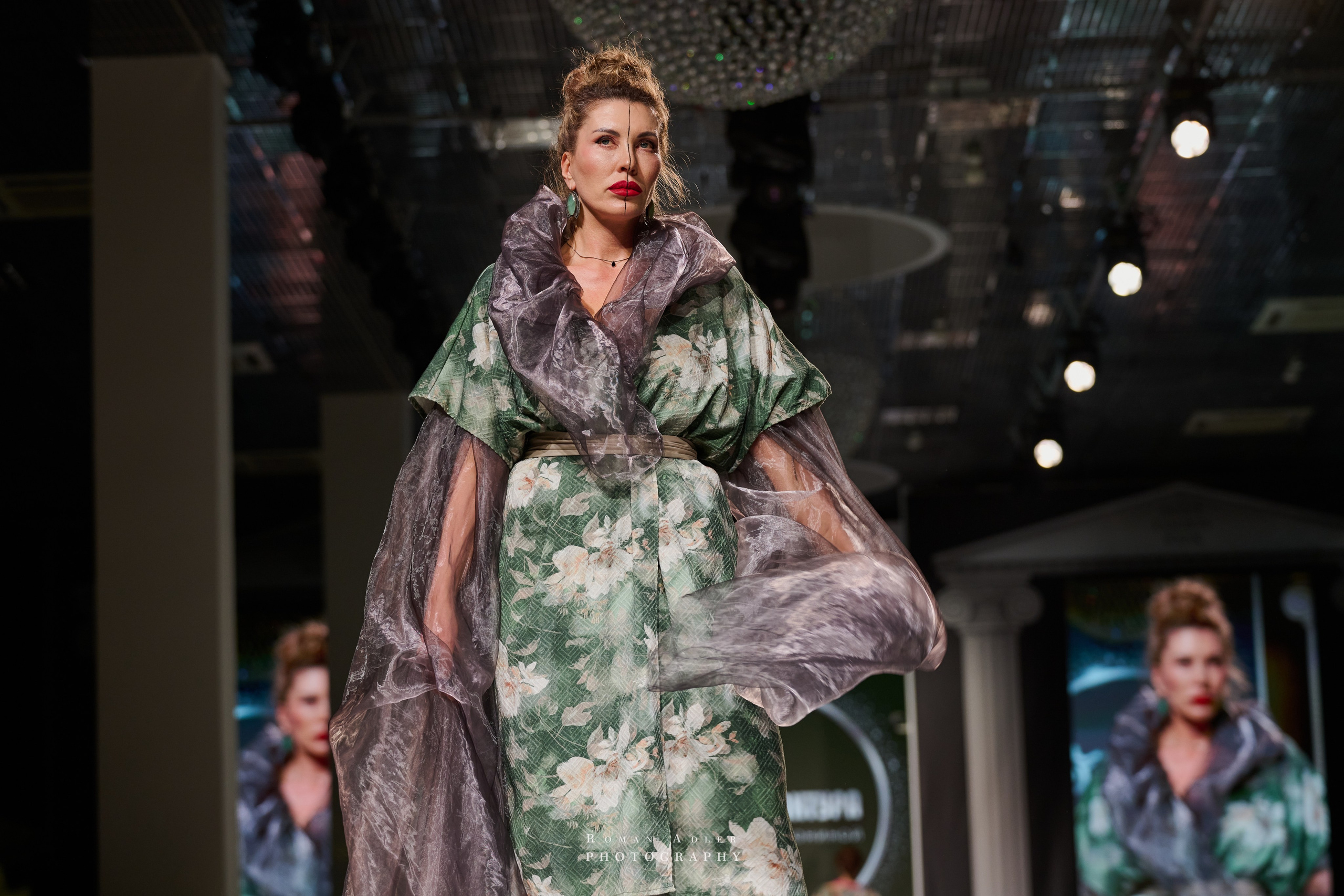 ESTET FASHION WEEK ВЕСНА — 2025. Фотограф Роман Адлер