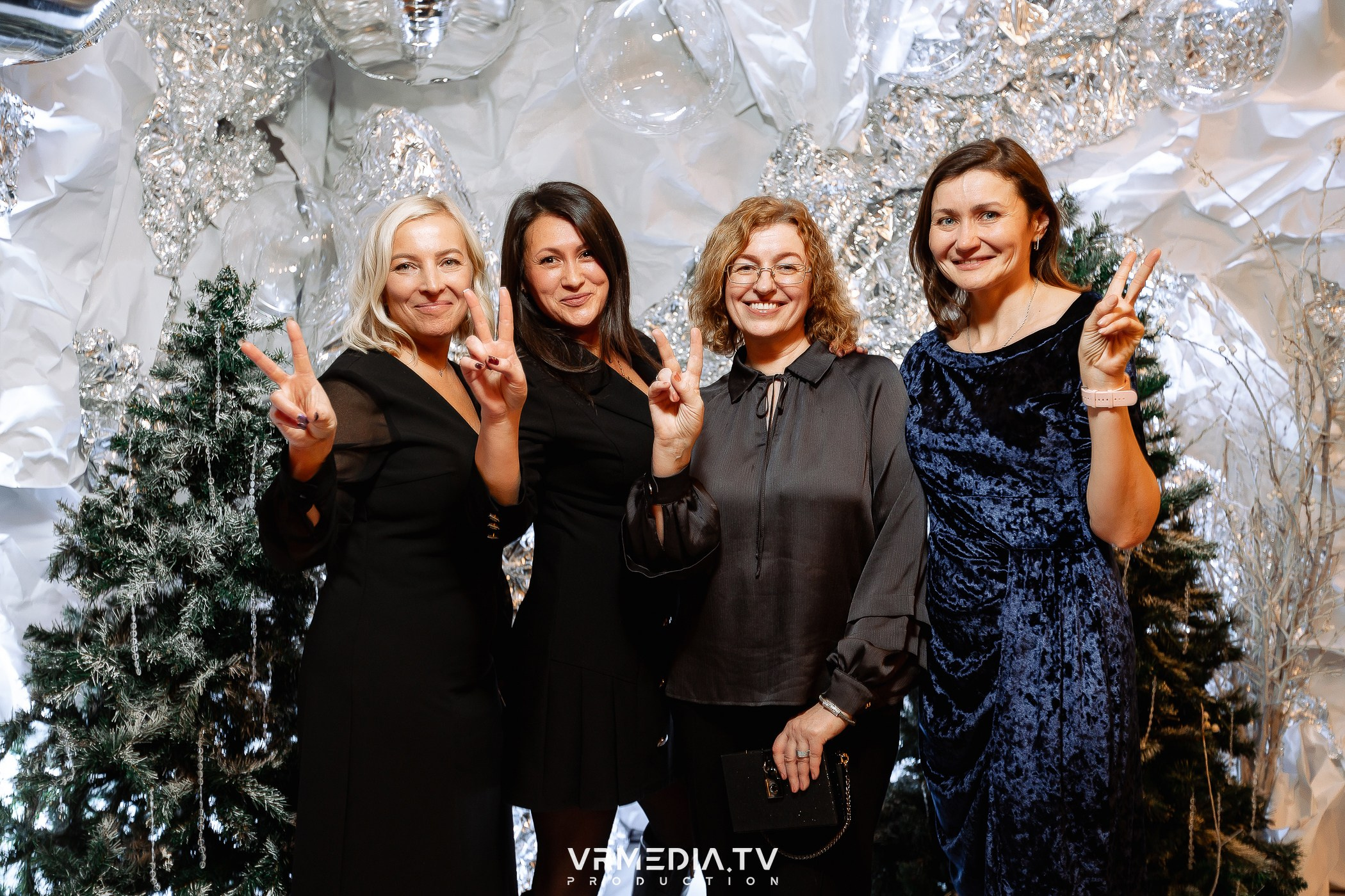 Новогодний вечер в ресторане «Лазурный Берег»