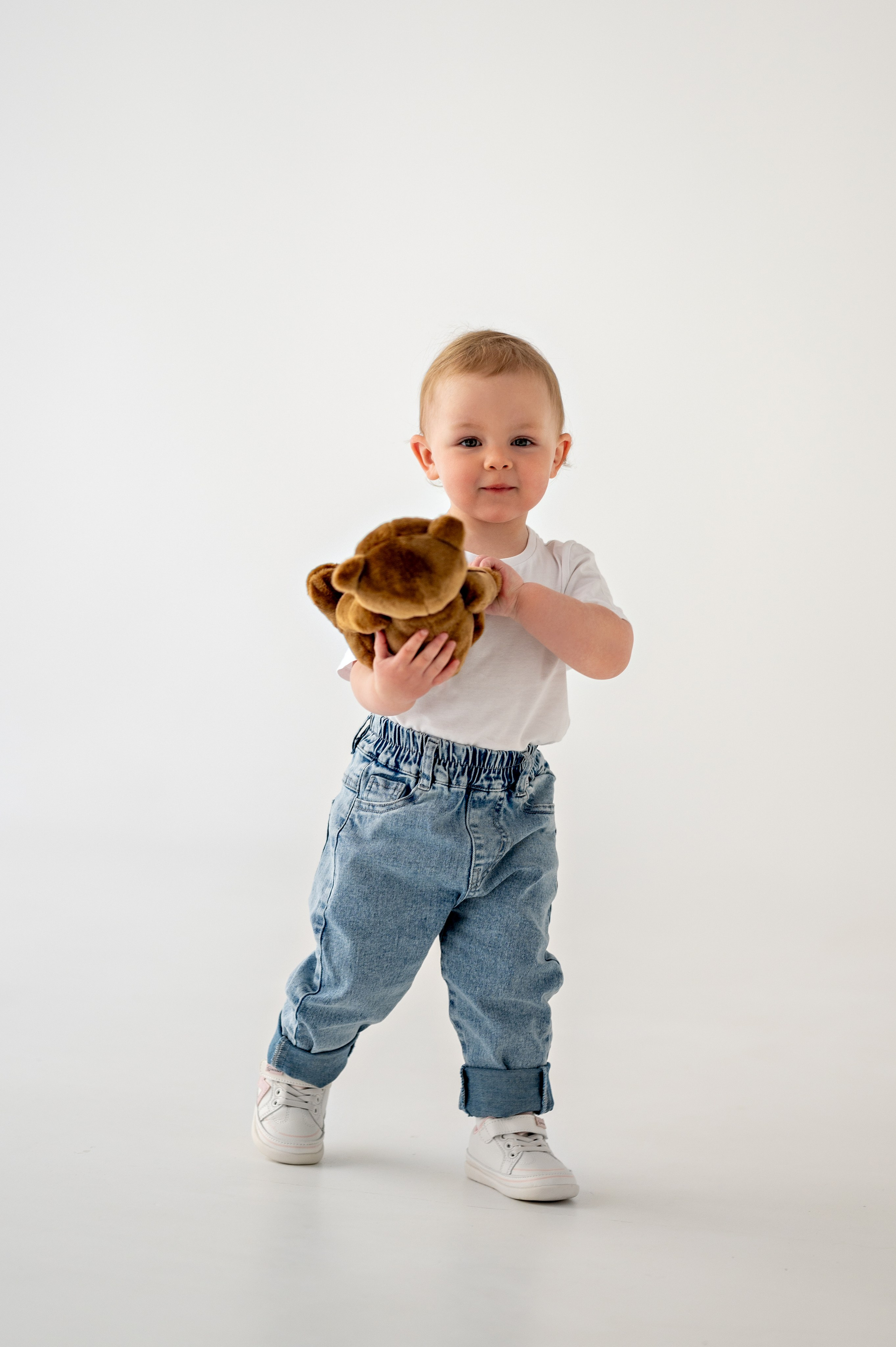 Семейная фотосессия на циклораме. Детский и семейный фотограф г. Москва Оксана Катаджи