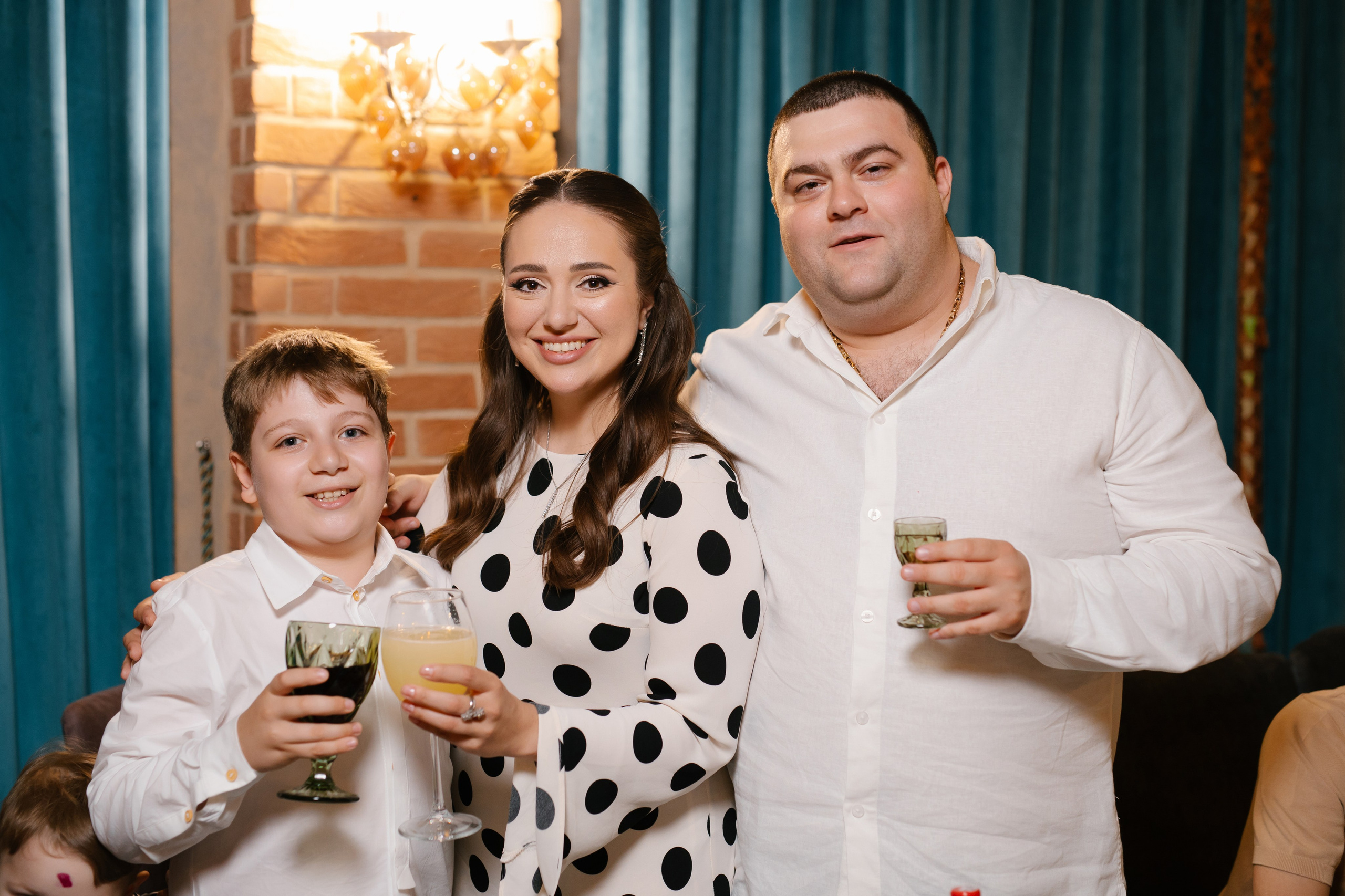 День рождения Роксаны, ресторан Лев Голицын