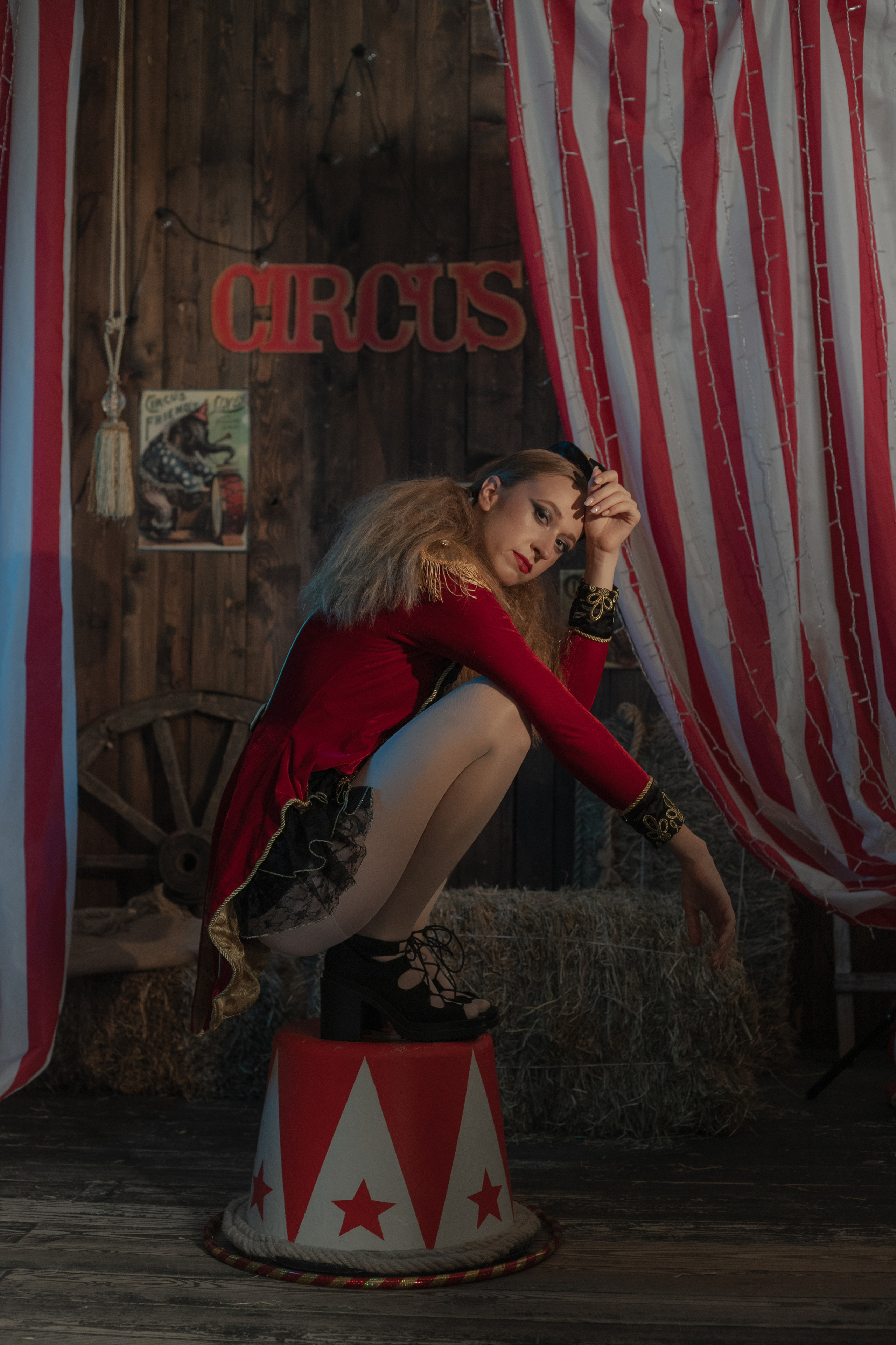 Женский портрет в стиле цирк. Свадебный фотограф в Москве Элина Ларченкова. Фото, которые цепляют