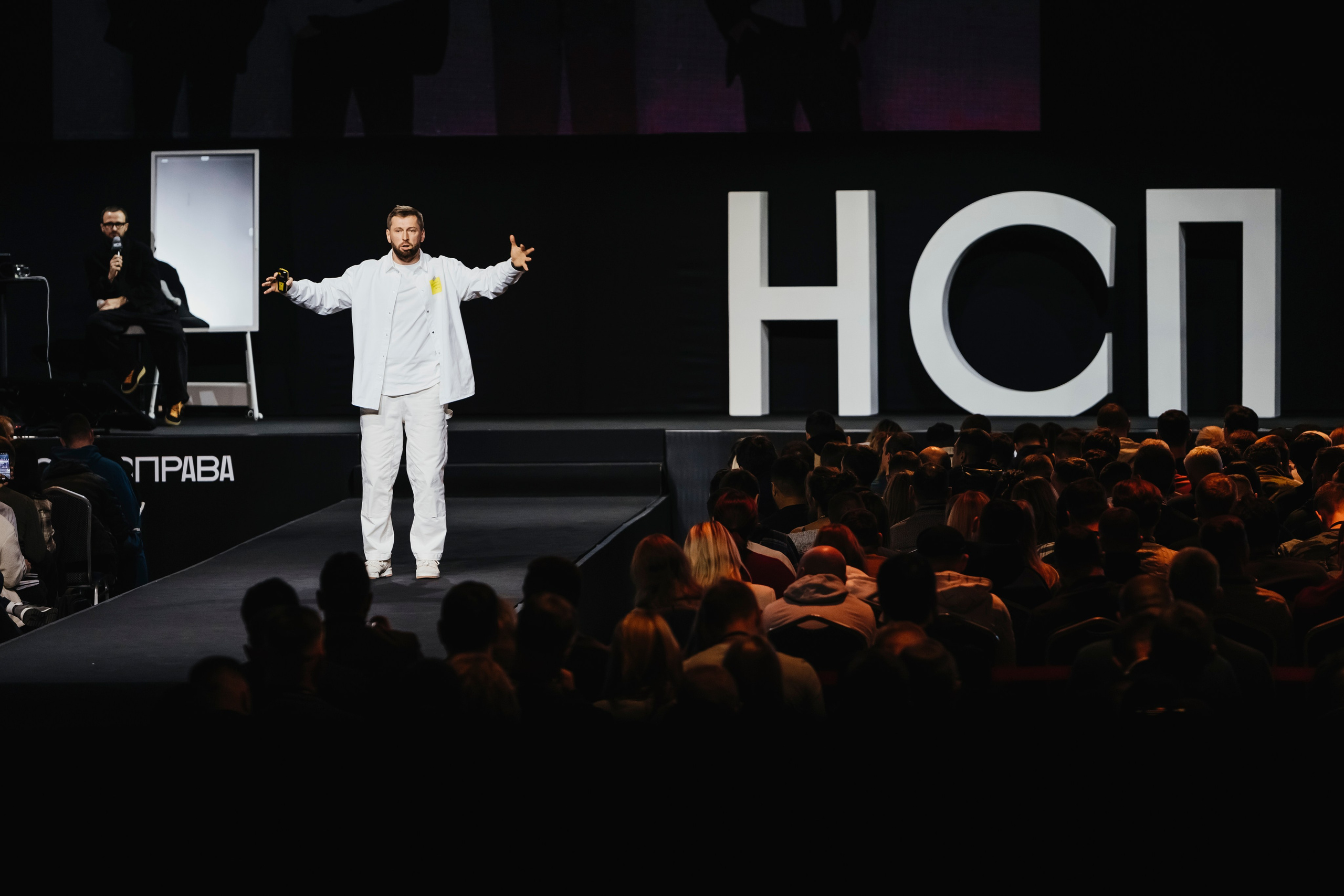 Михаил Гребенюк НСП. Репортажный, event, концертный и backstage фотограф из Москвы Виталий Кривцов