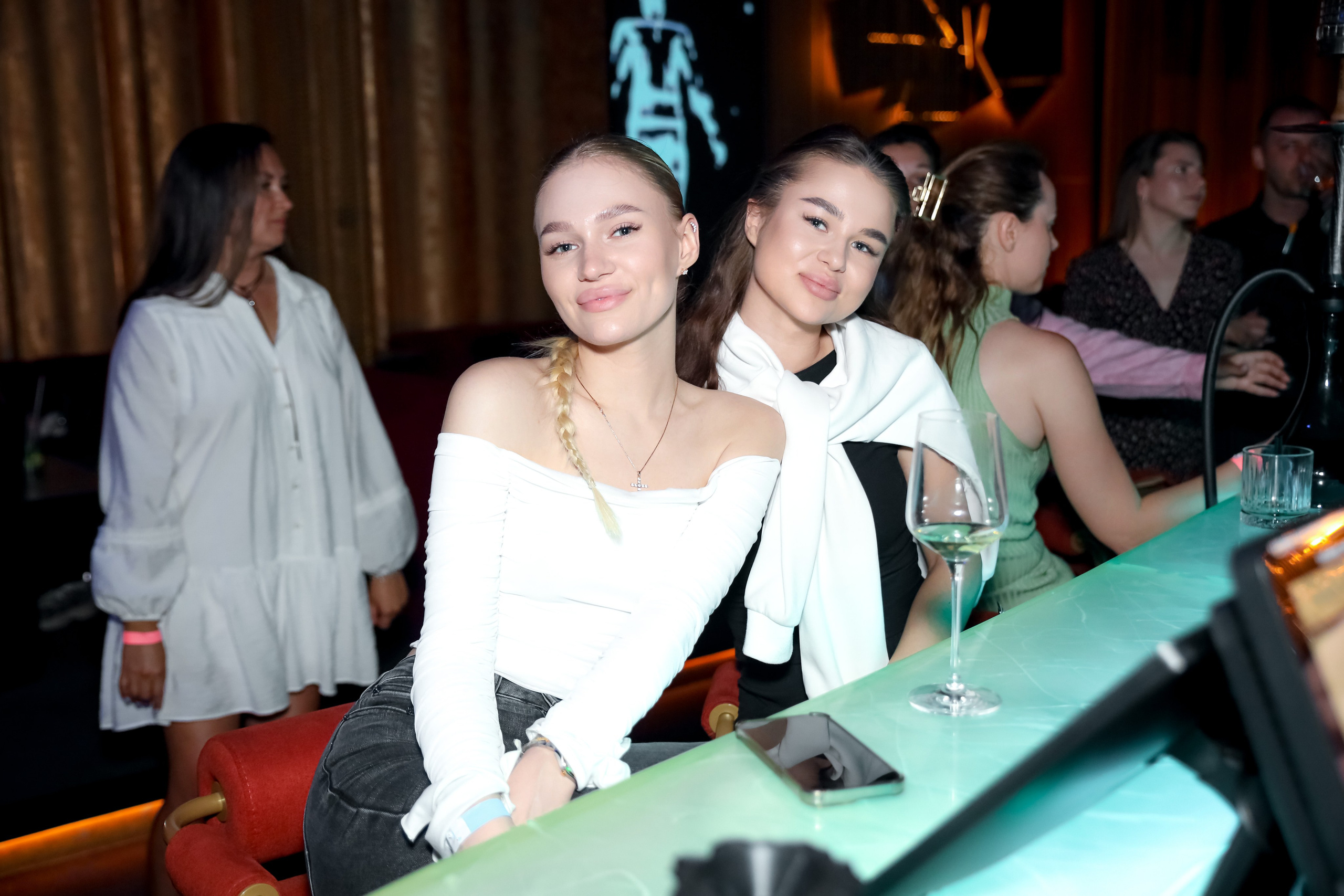 LA night & Fiji wave. 2000’s