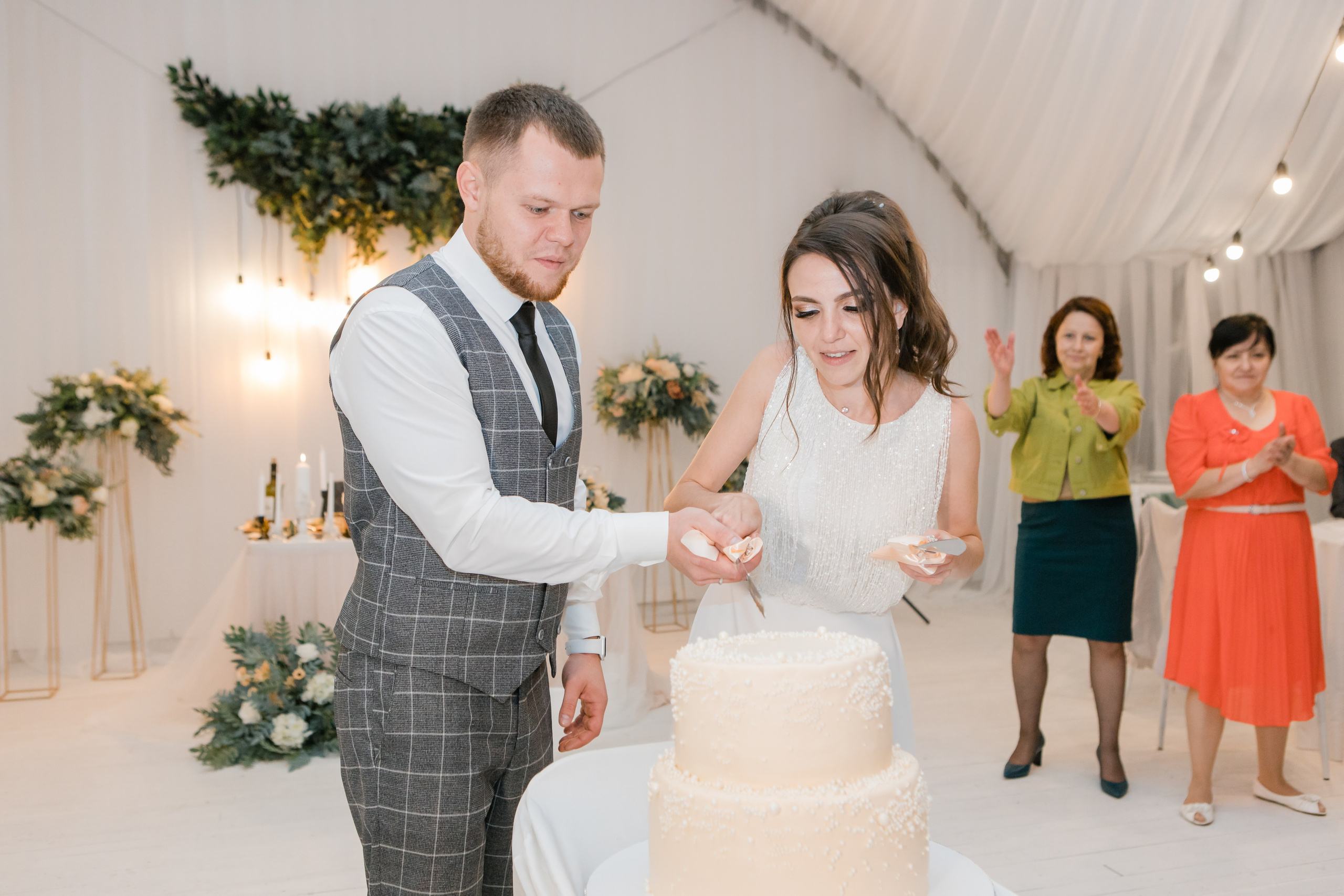 Свадебная фотосессия Сергея и Татьяны. Наша свадебная сказка. Видеосъемка и фотосъемка свадеб. Фотограф и оператор на свадьбу. Видеосъемка подкастов, собственная видео-фотостудии. Предметная фотосъемка