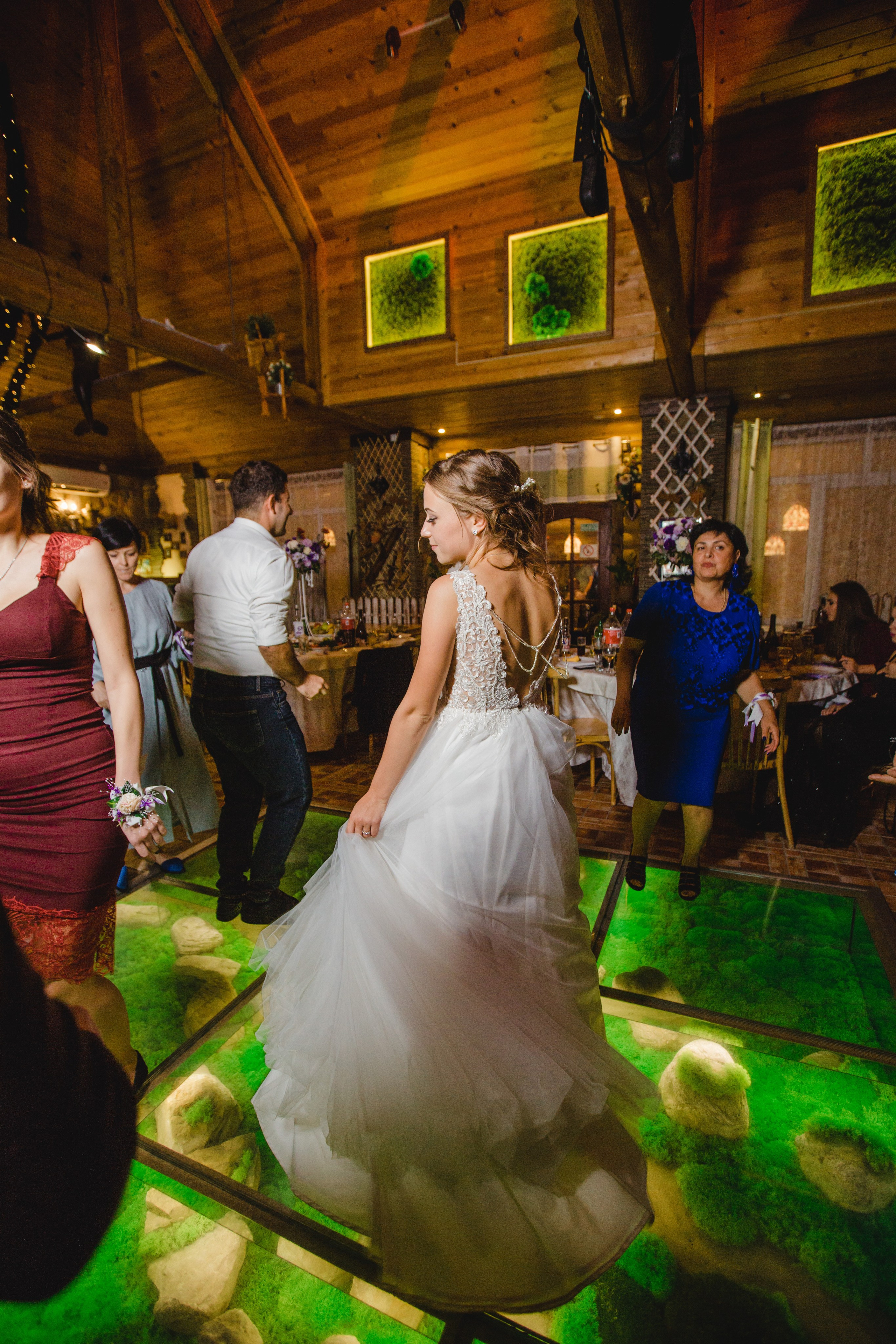 Свадьба в лесу. Свадебный и семейный фотограф в Краснодаре