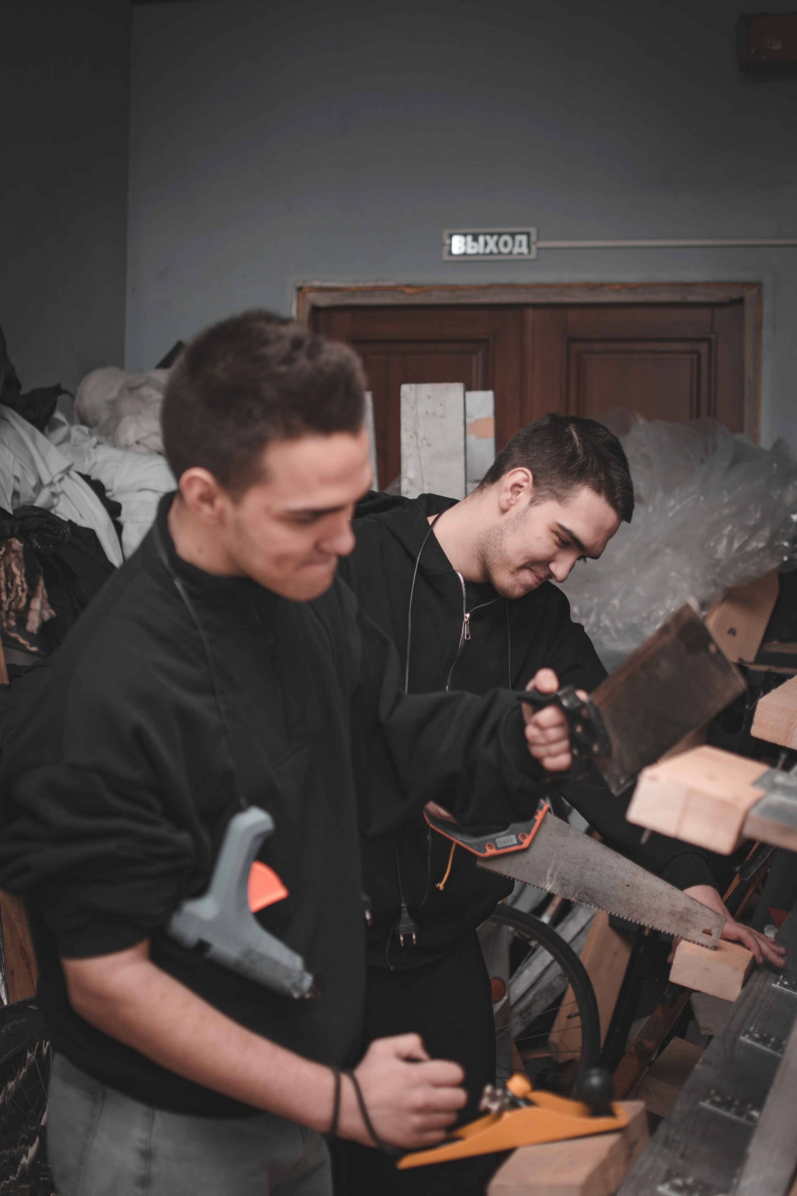 Студвесна нас связала