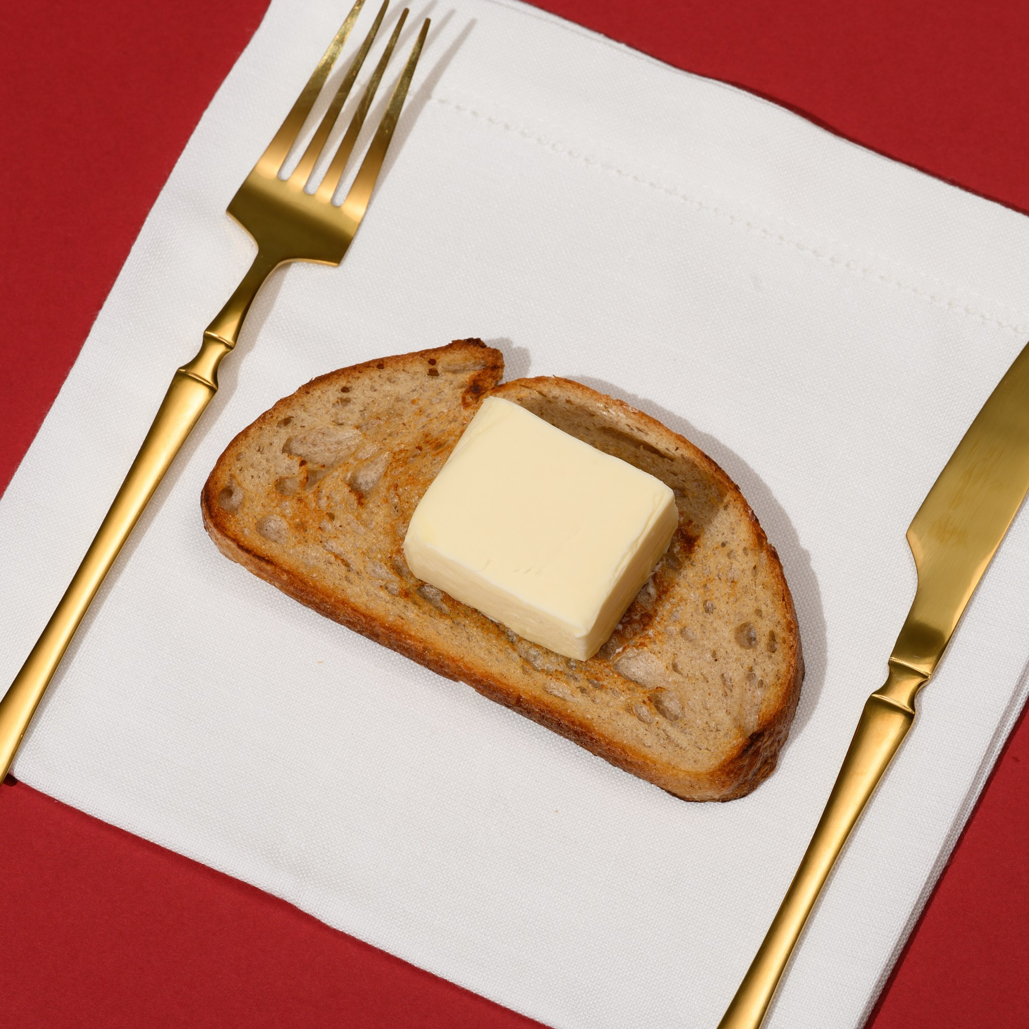 Елмай. Каустика — предметная фотостудия для брендов