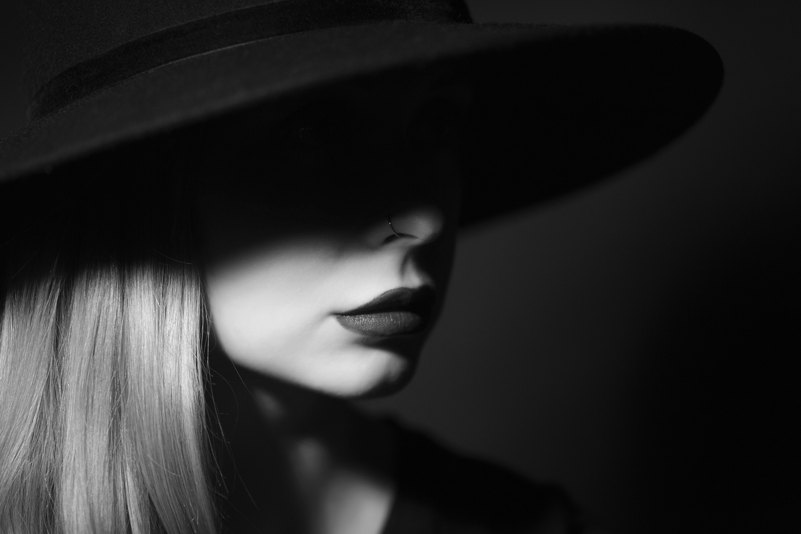 Проект «Мир теней». Студийный фотограф, предметный фотограф в Самаре Коротков Михаил