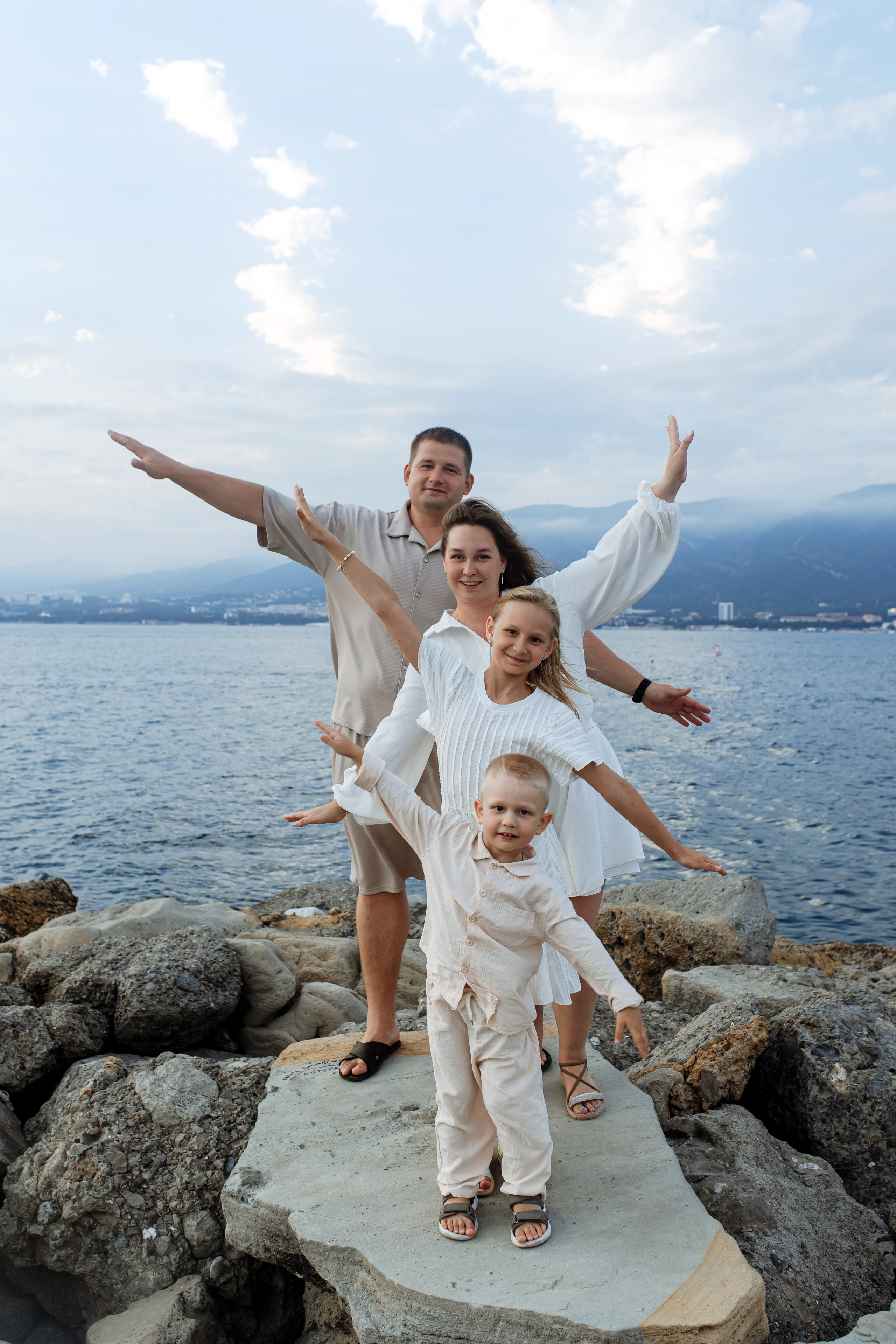 Екатерина, Андрей, Лера, Артем. Wedding and family photographer in Gelendzhik Victoria Balashova