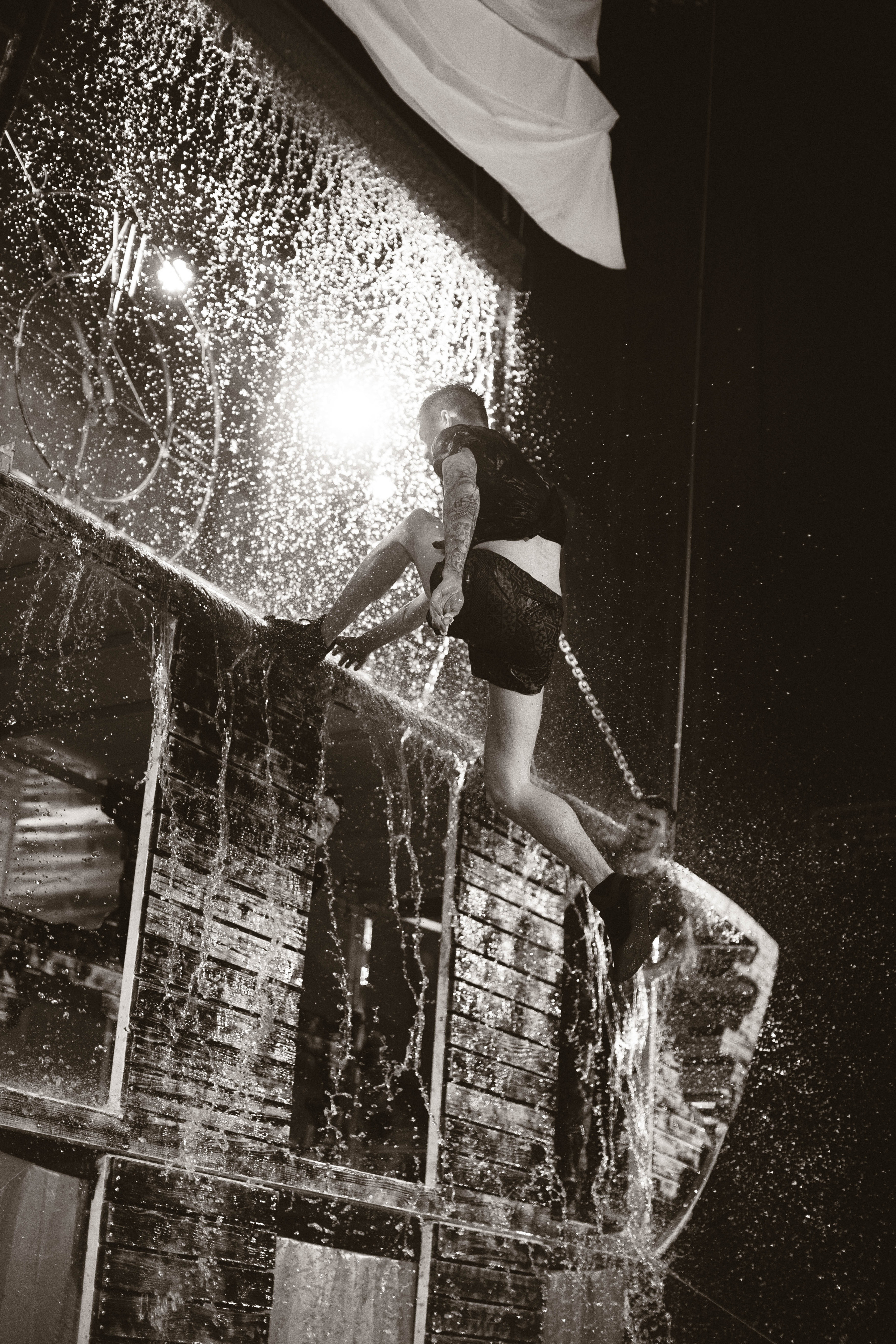 Подготовка шоу Сочи парк. Фотограф Кристина