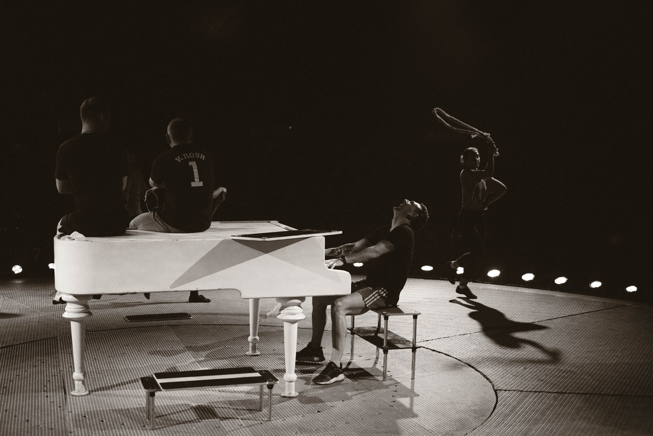 Подготовка шоу Сочи парк. Фотограф Кристина