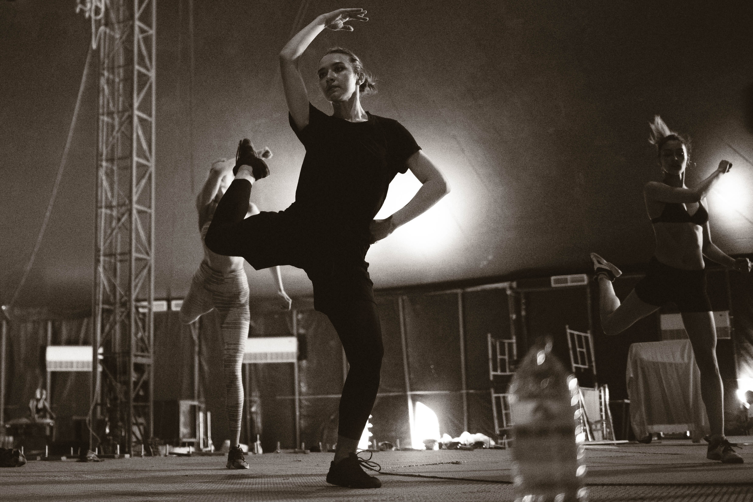 Подготовка шоу Сочи парк. Фотограф Кристина