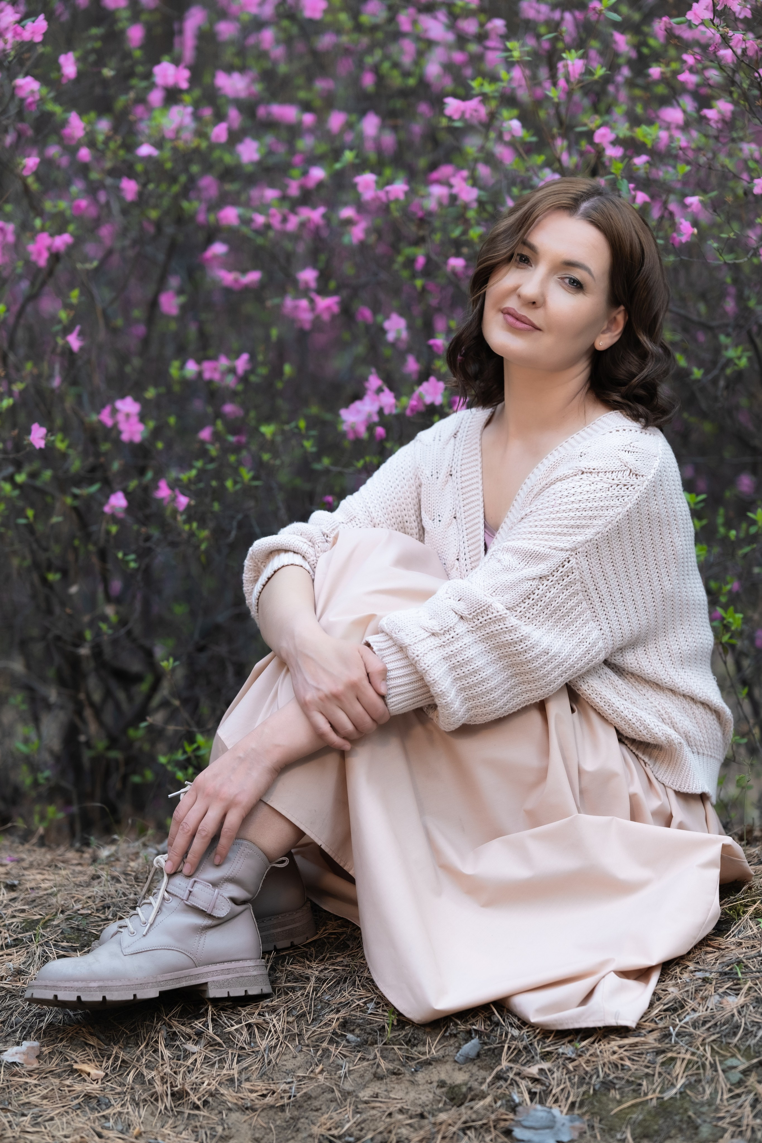 Фотосессия в багульнике. Портретный фотограф в Чите Анна Камратова. Помогу Вам создать историю, в которой Вы — главный герой!