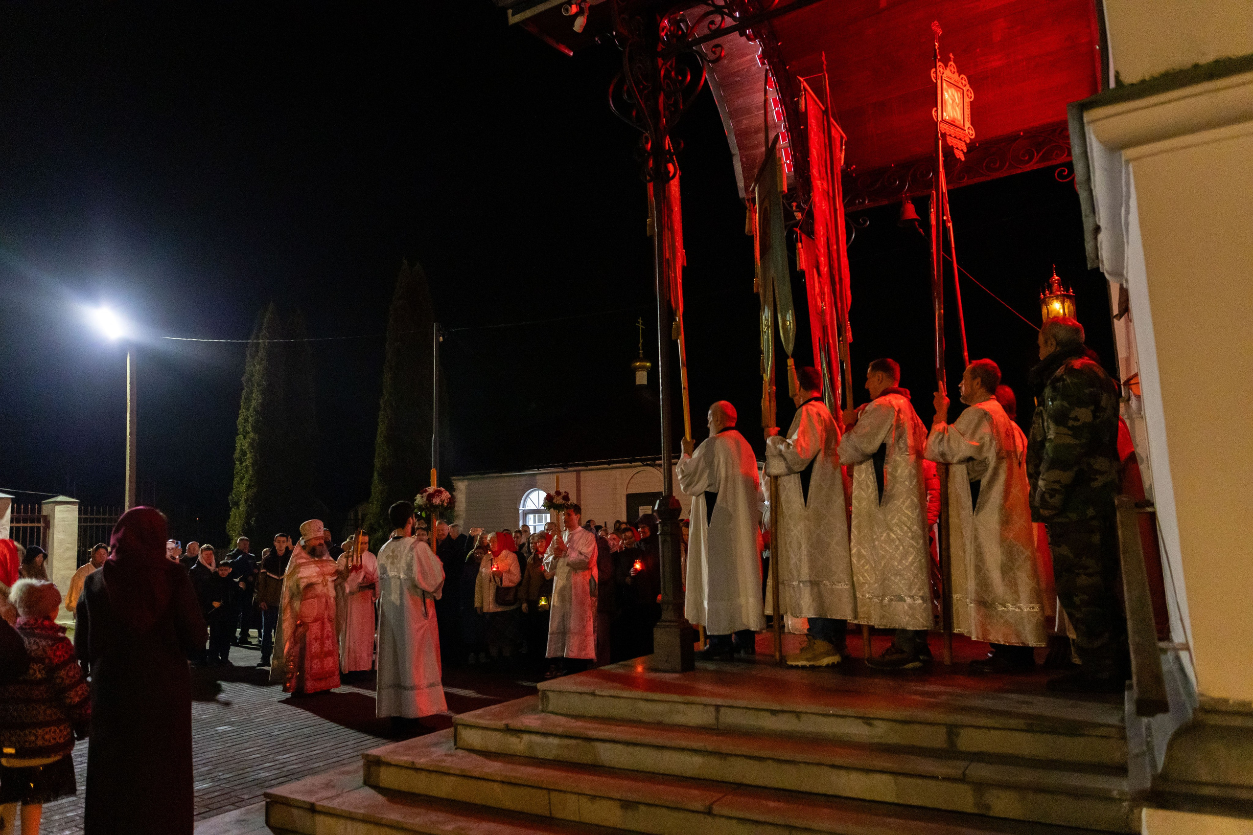 Пасха Воскресенский храм с Ашитково. Семейный и детский фотограф Анна Петракова