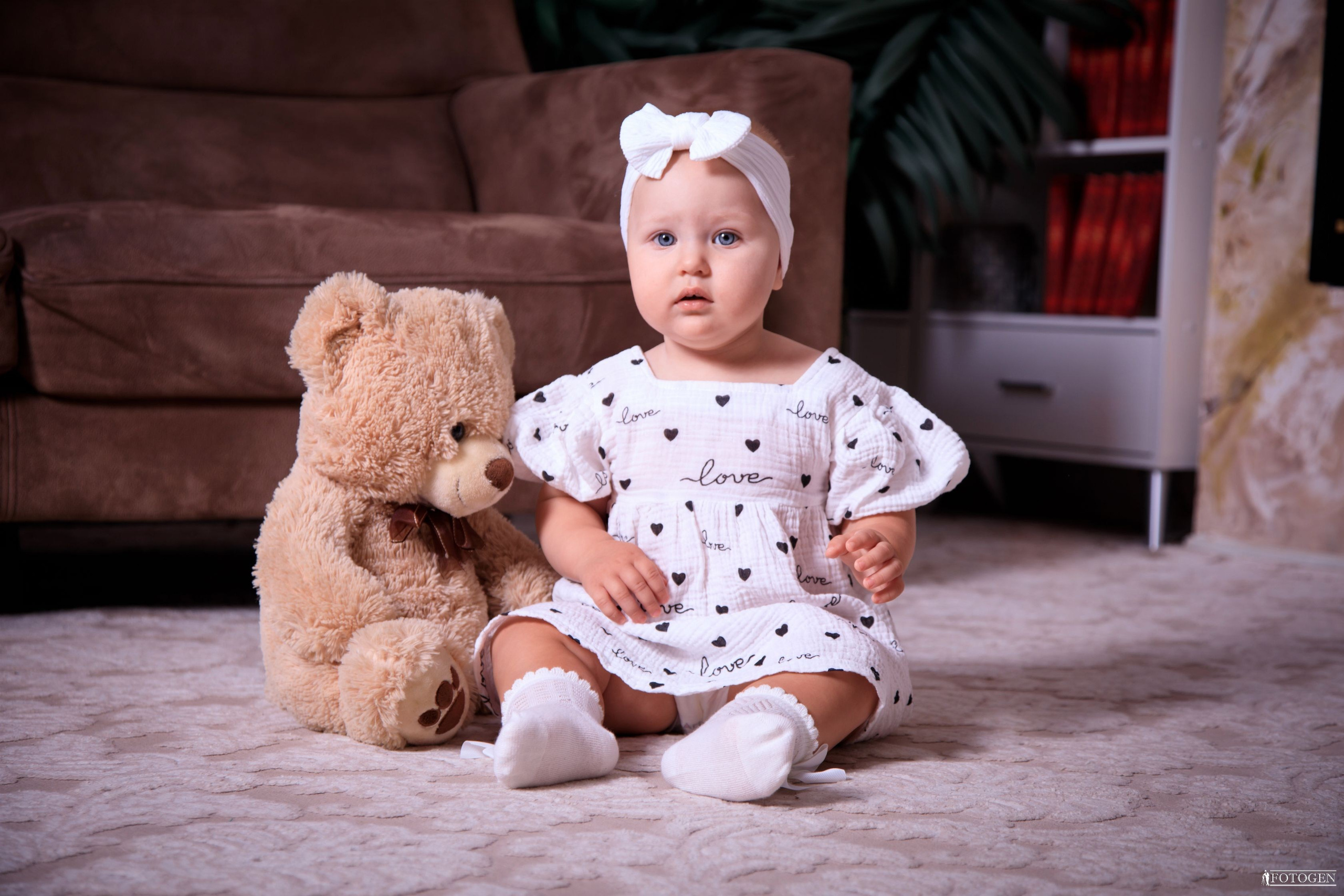 Семейная фотосессия: мама, папа и малыш | Портфолио Fotogen. Интерьерная фотостудия FOTOGEN г. Краснодар