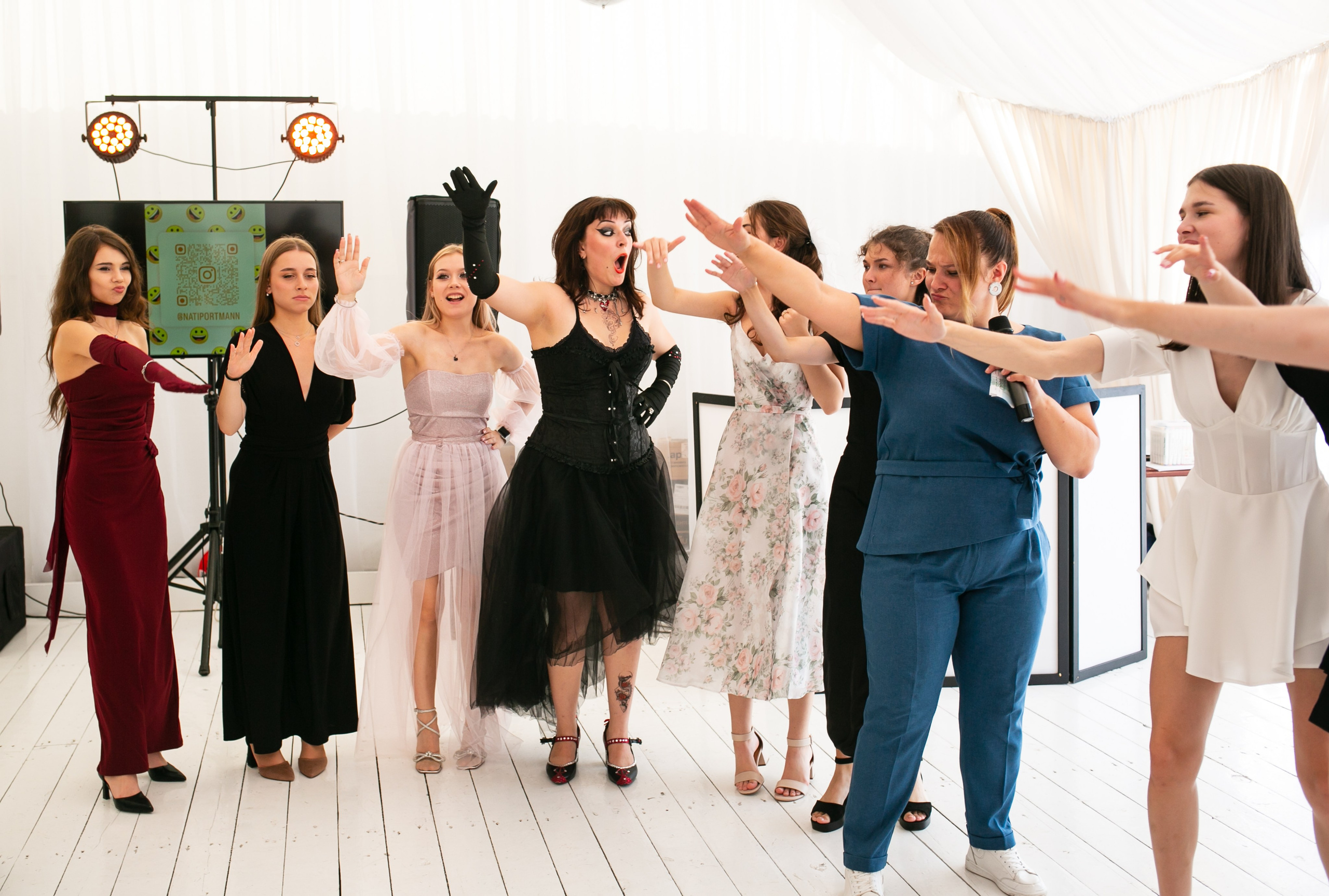 Выпускные и Утренники. Фотограф новорожденных и семейный фотограф НСО г. Бердск Марина Львова