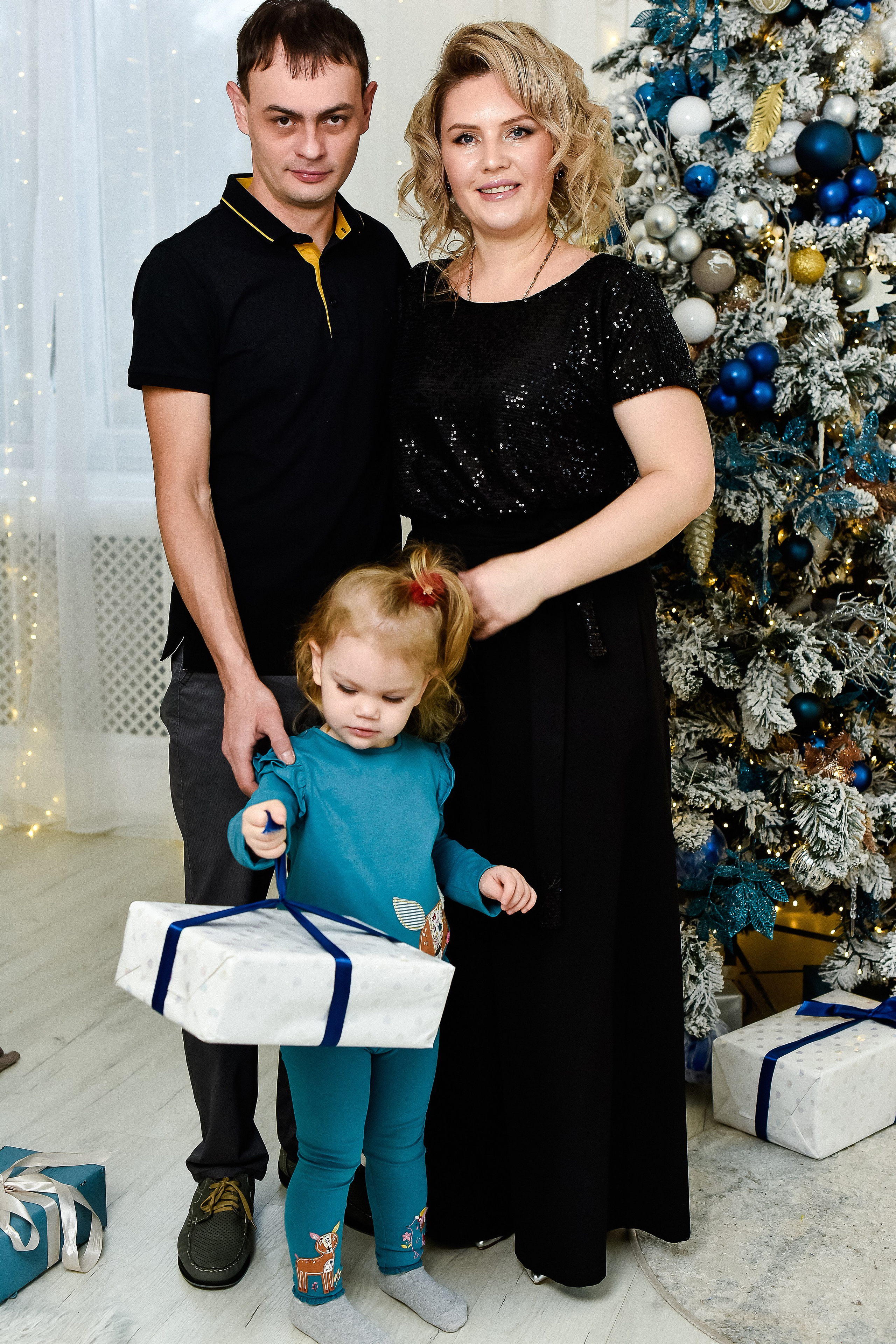 Семья Алёны, Владимира и Василисы