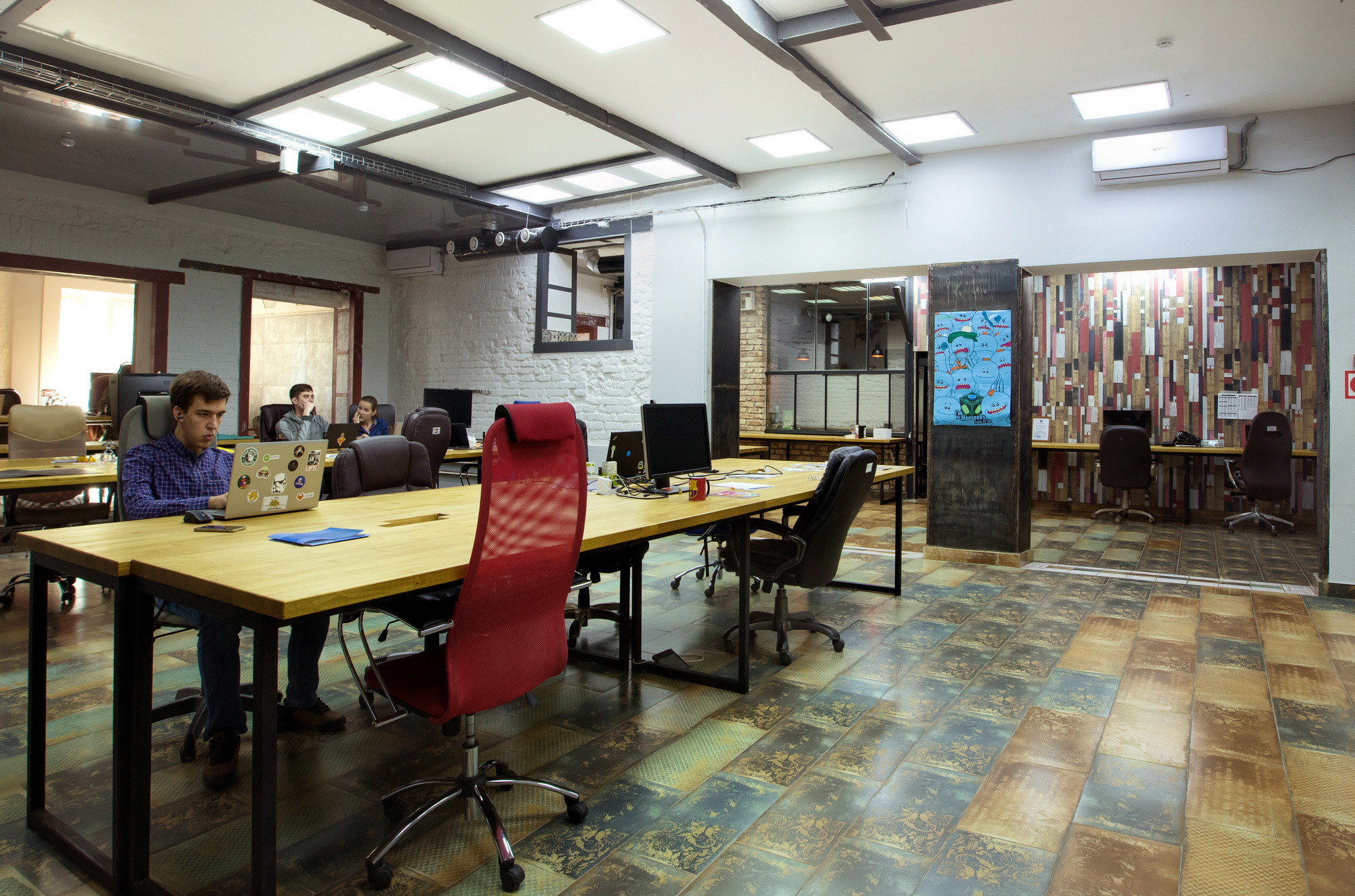 WIS SOFT_коворкинг. Профессиональный фотограф в Ростове-на-Дону Станислав Бурдон