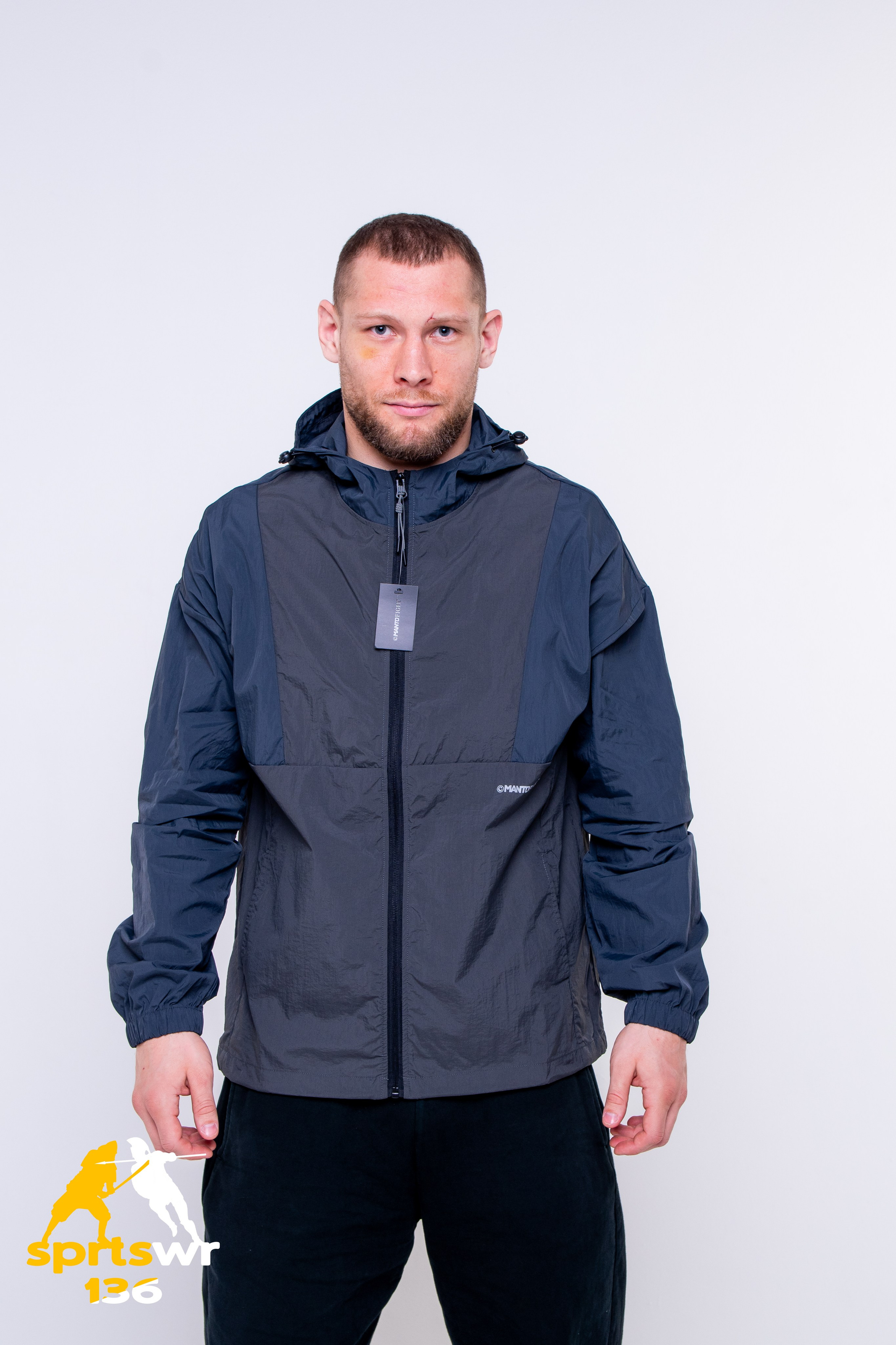 Одежда для мужчин. Профессиональная фотостудия в Санкт-Петербурге «Точка»